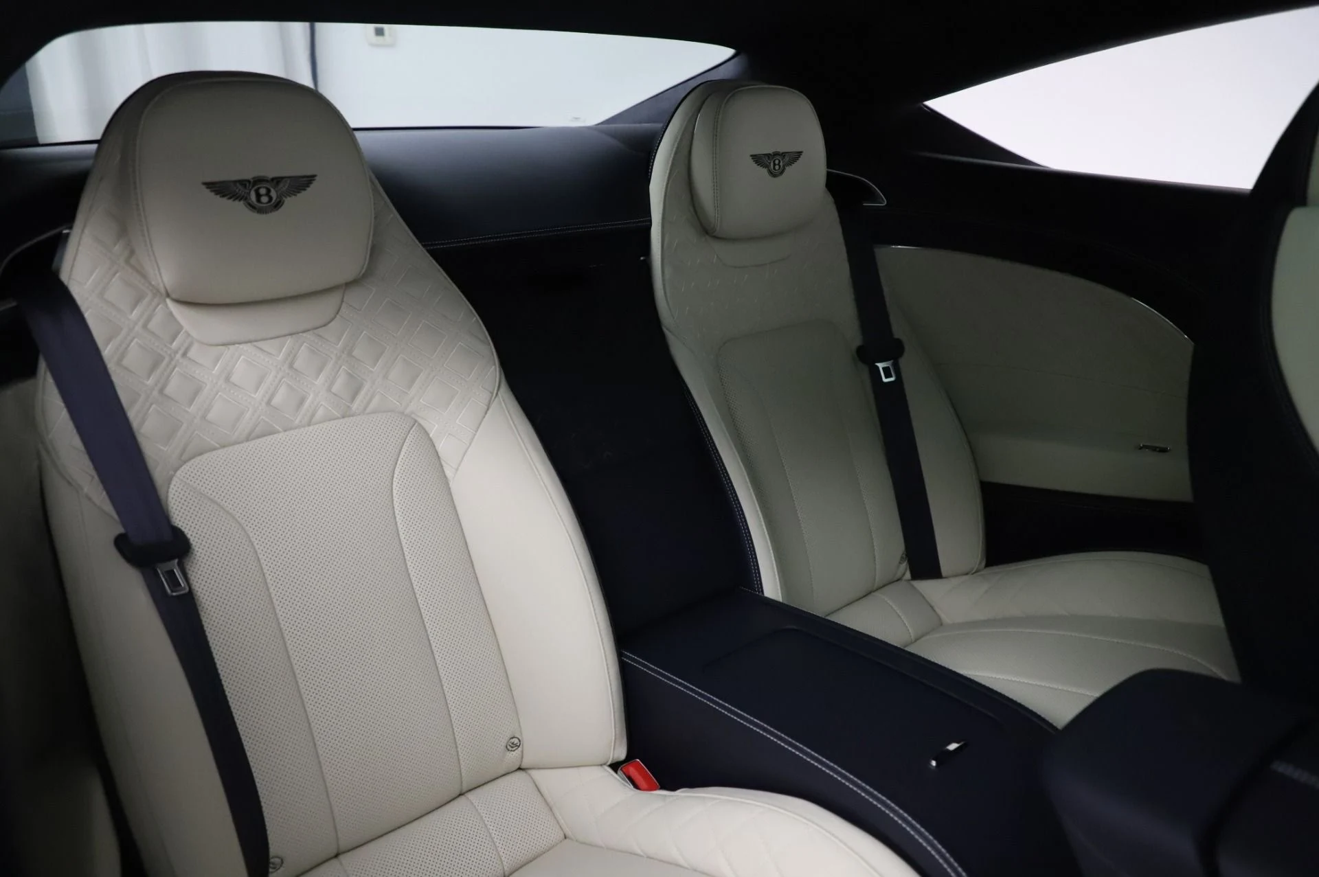 mph027_1721506982_Used_2021_Bentley_Continental_GT_V8_edec90a0c3