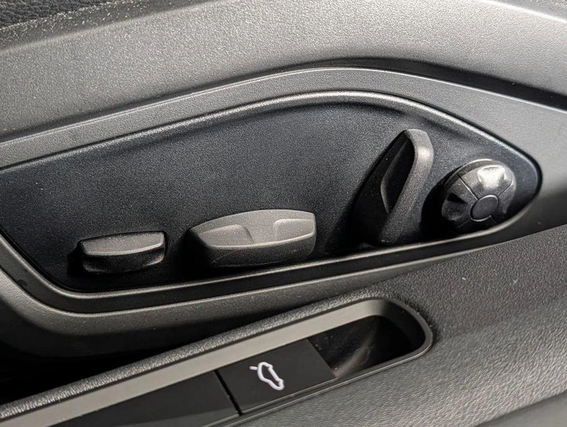 mph027_1728378307_6_KI_2_c_VWZ_99_V1bw8ipy_Bart_HVE_1996e95371