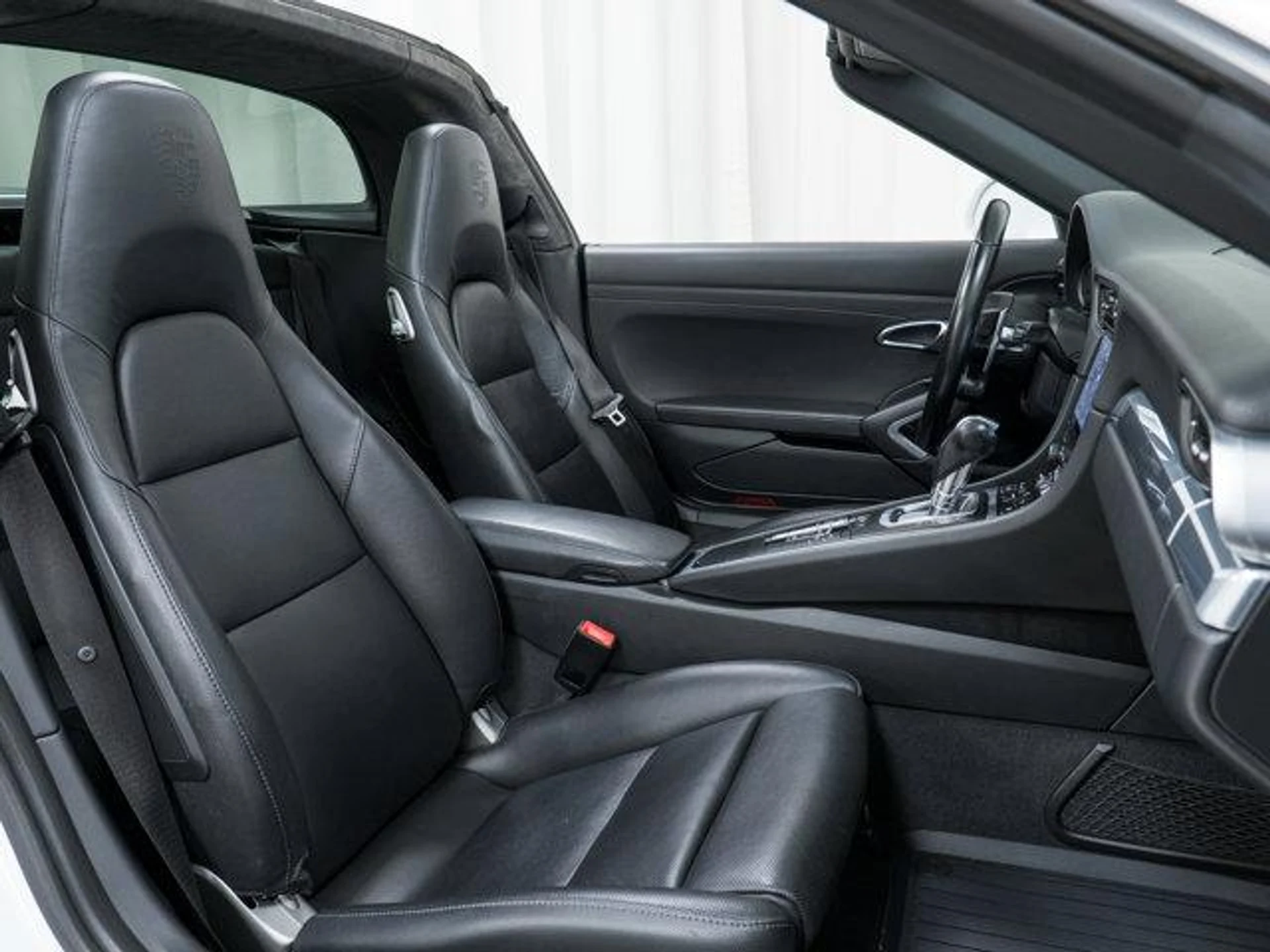 mph027_1738838865_m6j_A4_QUD_Hpqtf_UHIXXE_3_Sg_X1i50_6ad79b8440