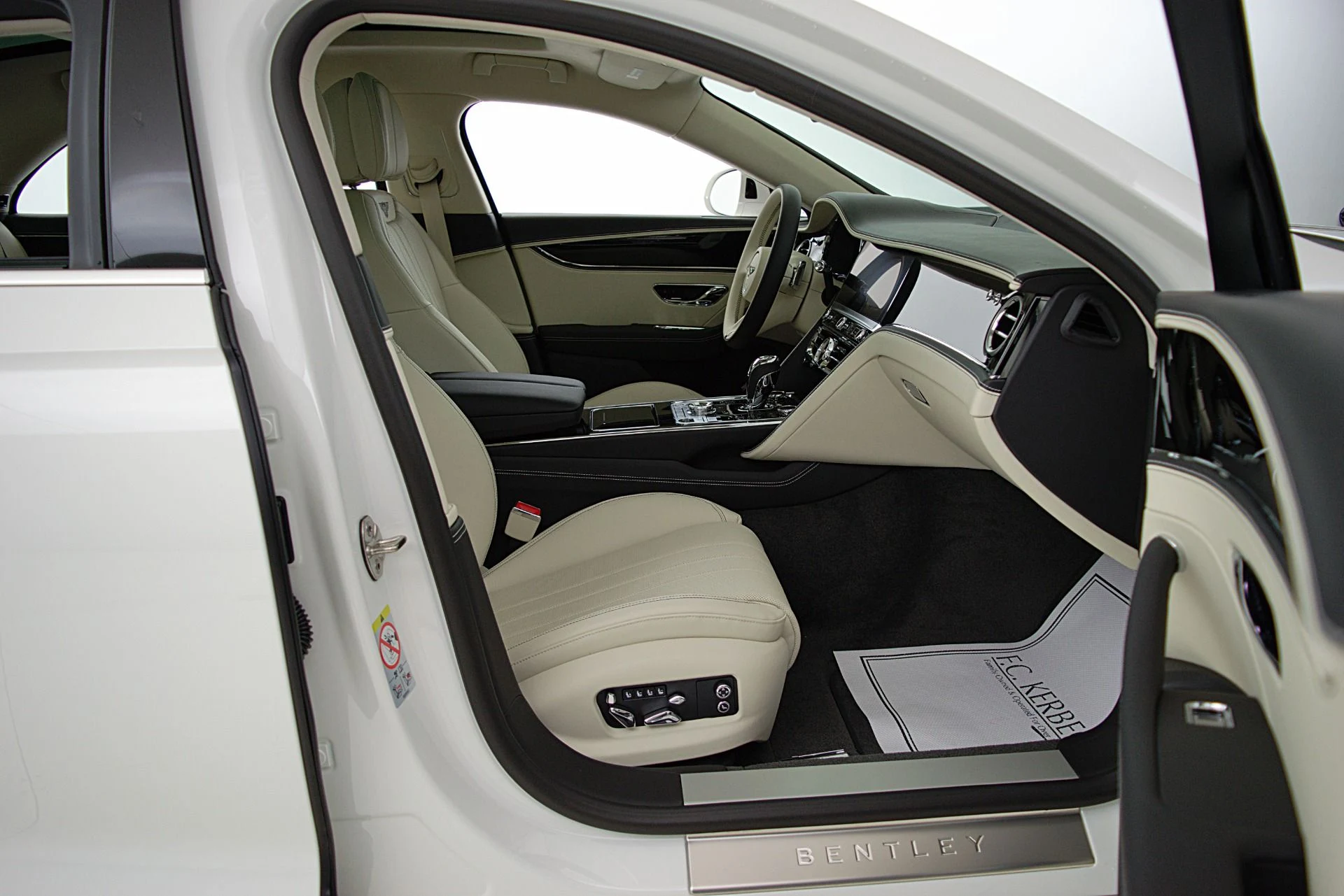 mph027_17436242_Used_2023_Bentley_Flying_Spur_Hybrid_V6_LEASE_OPTIONS_AVAILABLE_4bbaab7b45