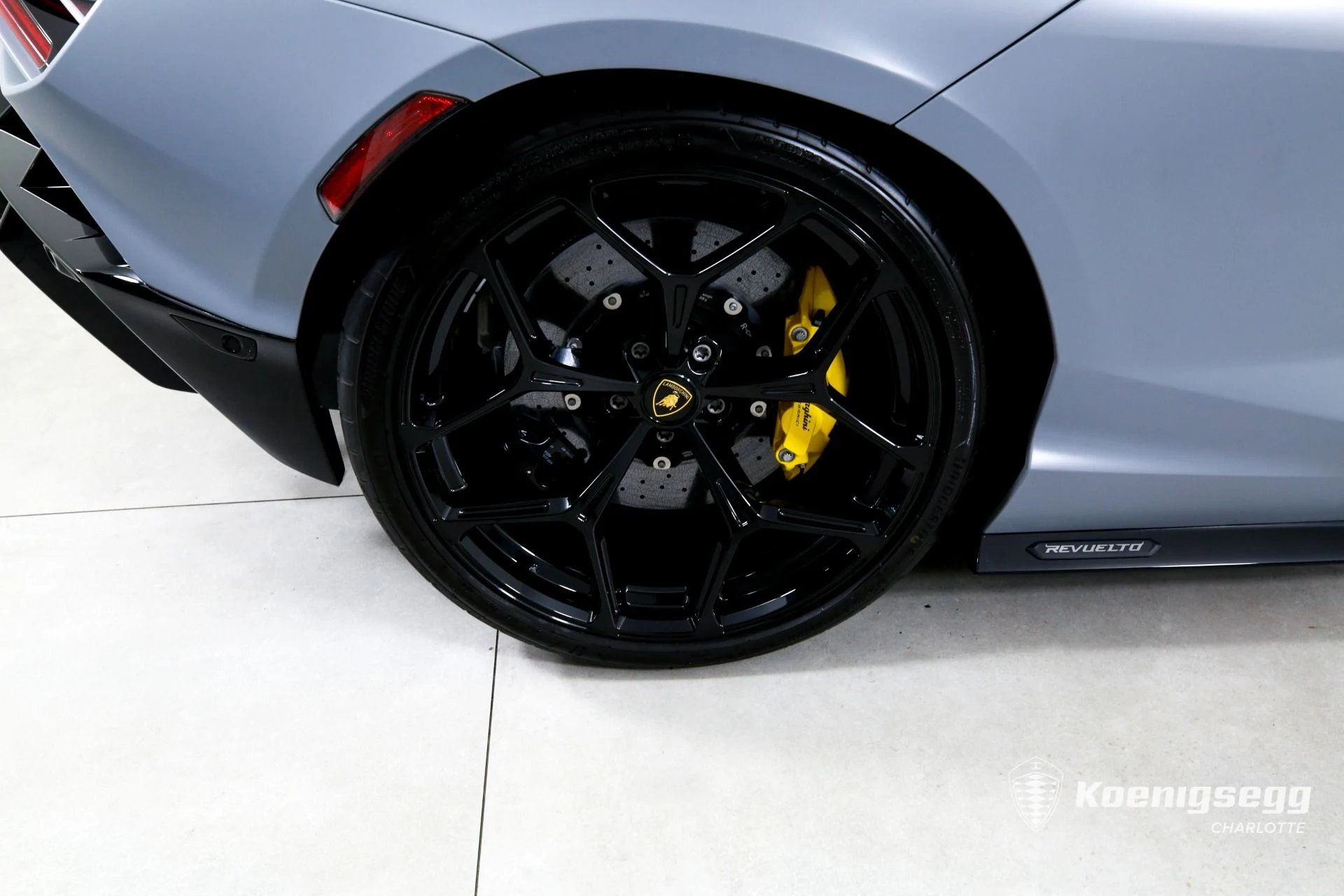 mph027_1750511811_Used_2024_Lamborghini_Revuelto_1756310195_5be0d0a62e