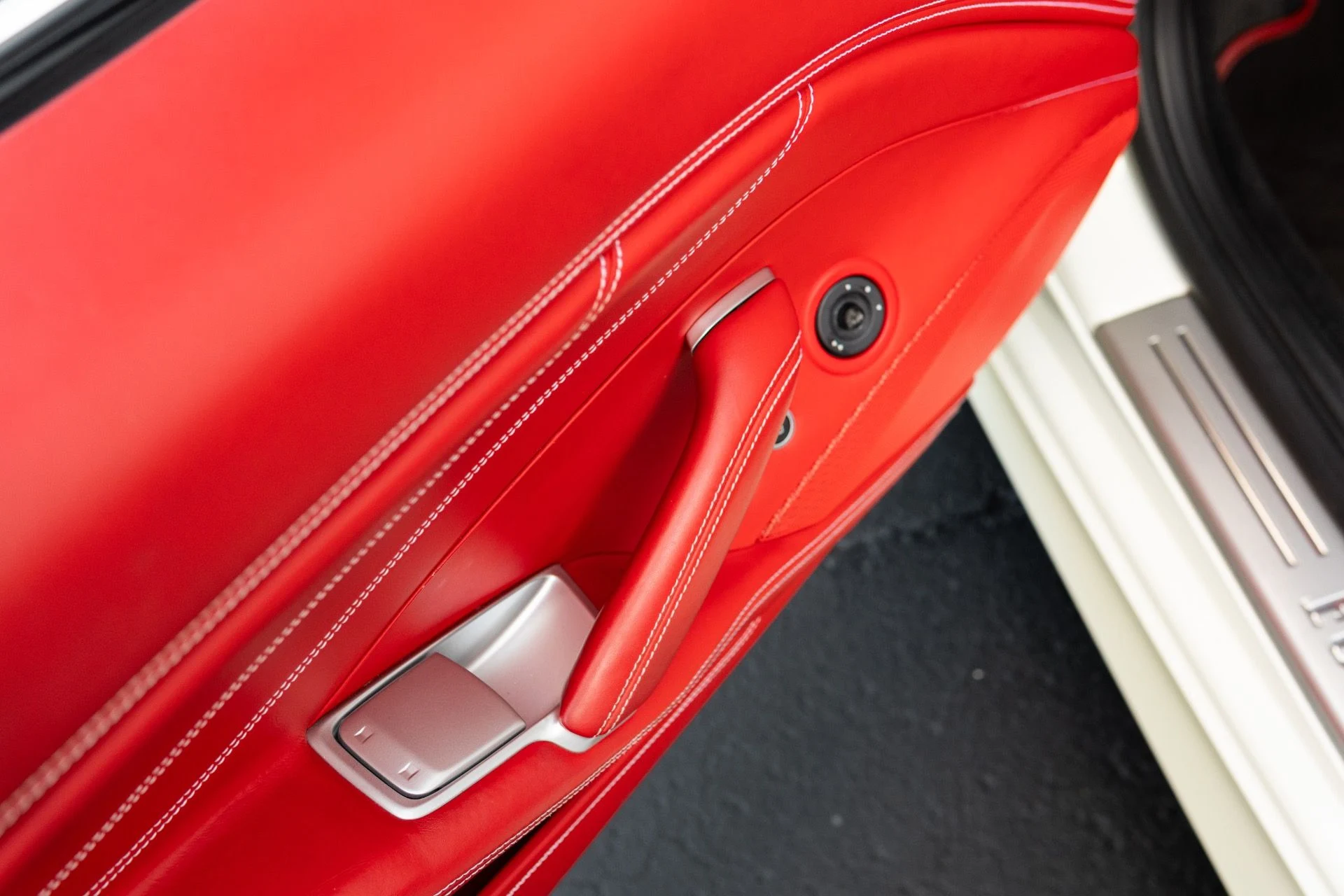 mph027_1751908789_Used_2017_Ferrari_California_T_1767901173_eab63b6bfb