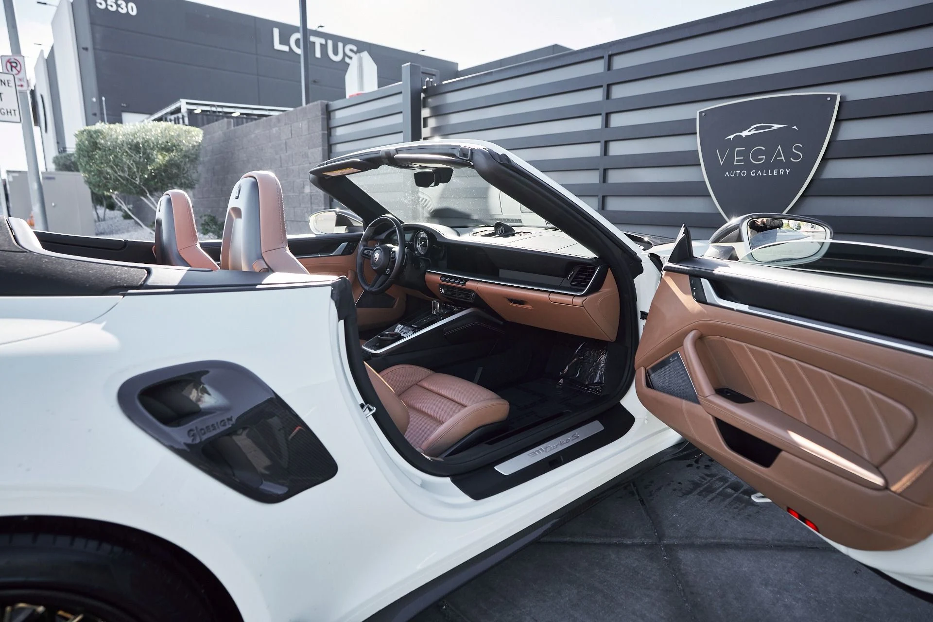 mph027_1751910116_Used_2023_Porsche_911_Turbo_S_1764903162_9673382211