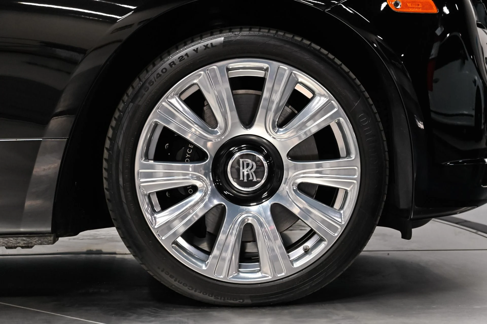 mph027_1777344520_Used_2017_Rolls_Royce_Dawn_Base_1789749608_43c780d822