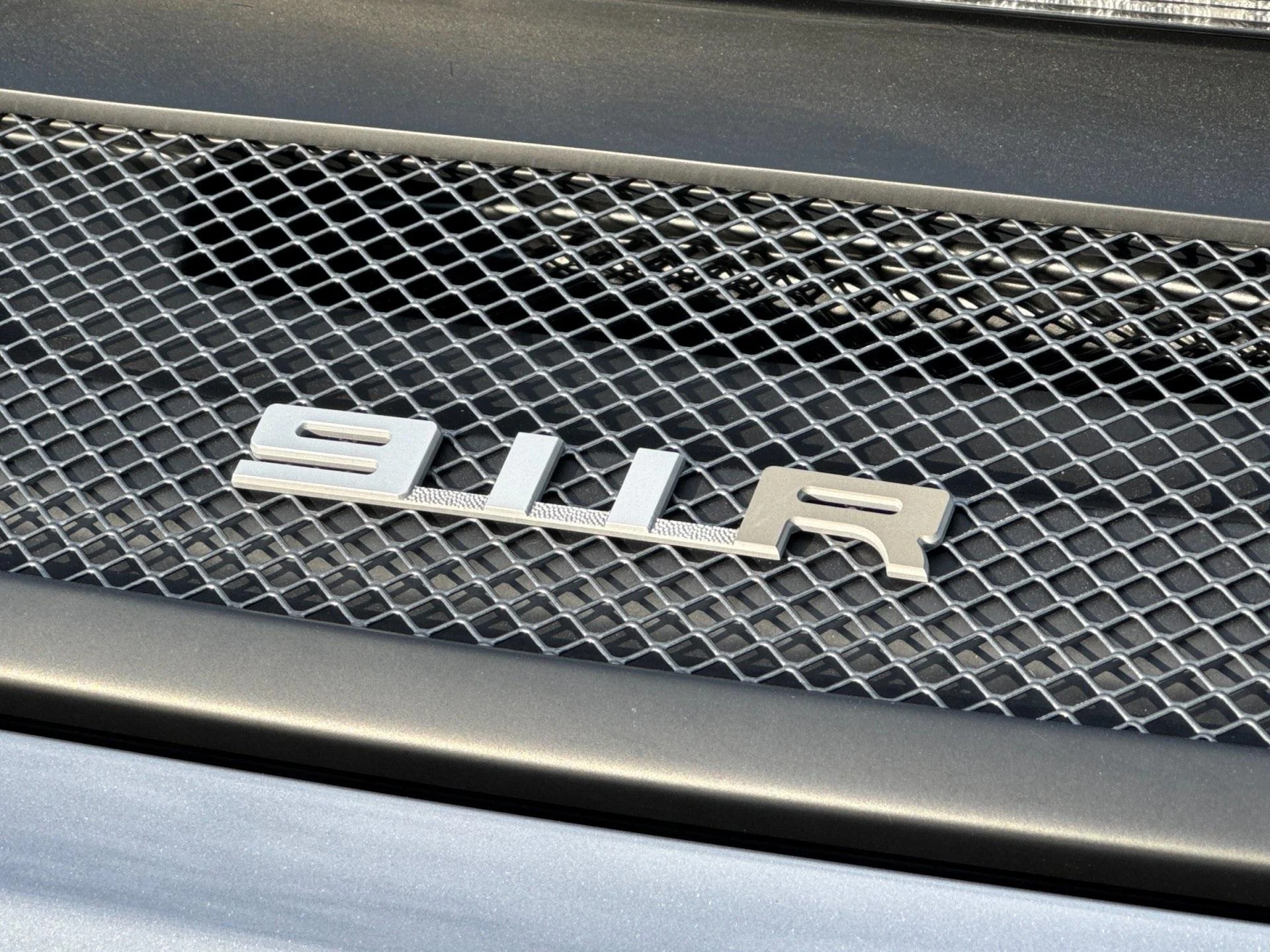 mph027_1780658394_Used_2016_Porsche_911_R_1769181328_93d390a079