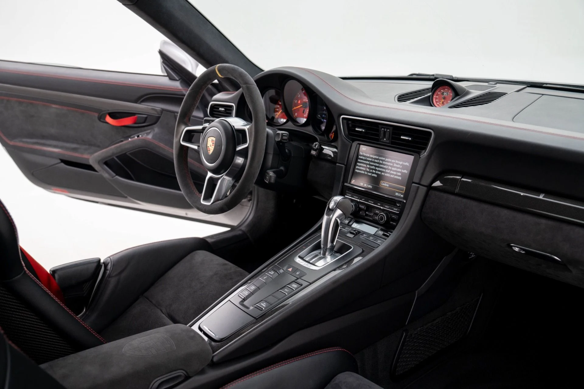 mph027_1781363946_Used_2016_Porsche_911_GT_3_RS_1779139297_465c098500