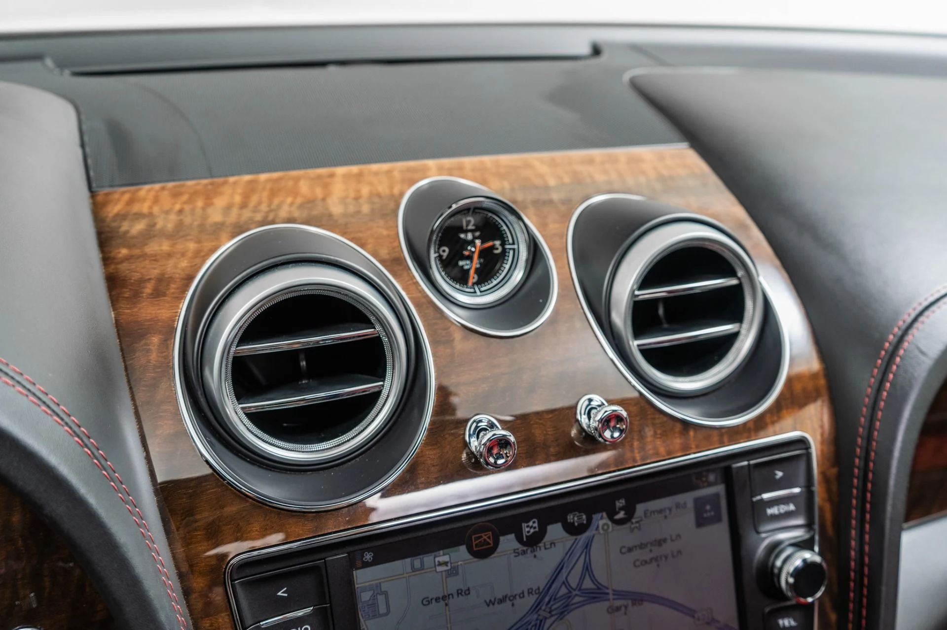 mph027_1782869633_Used_2018_Bentley_Bentayga_Activity_Edition_1786648864_065d95a565