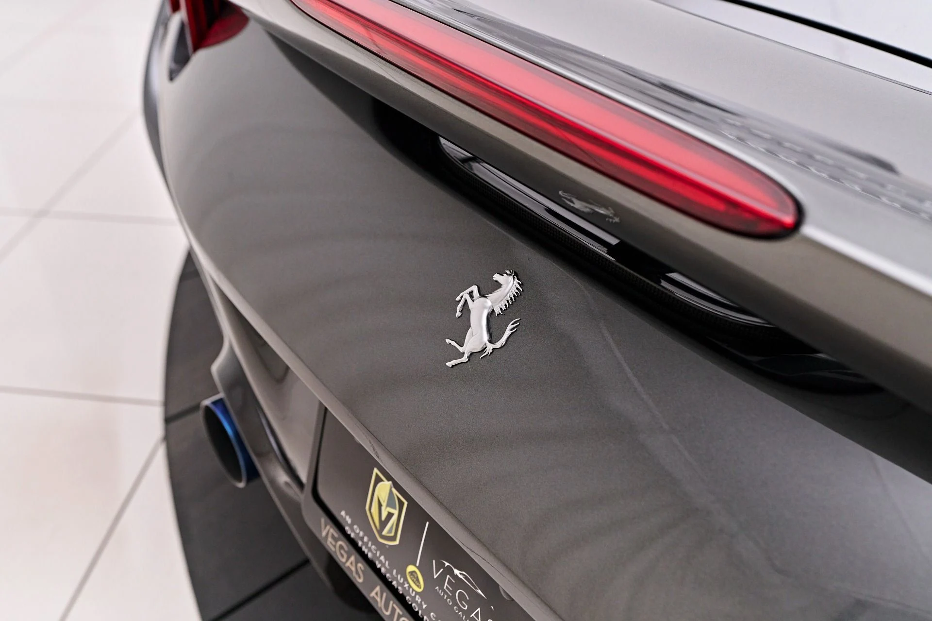 mph027_1787096216_Used_2022_Ferrari_F8_Spider_Base_1769106989_cfe1424e50