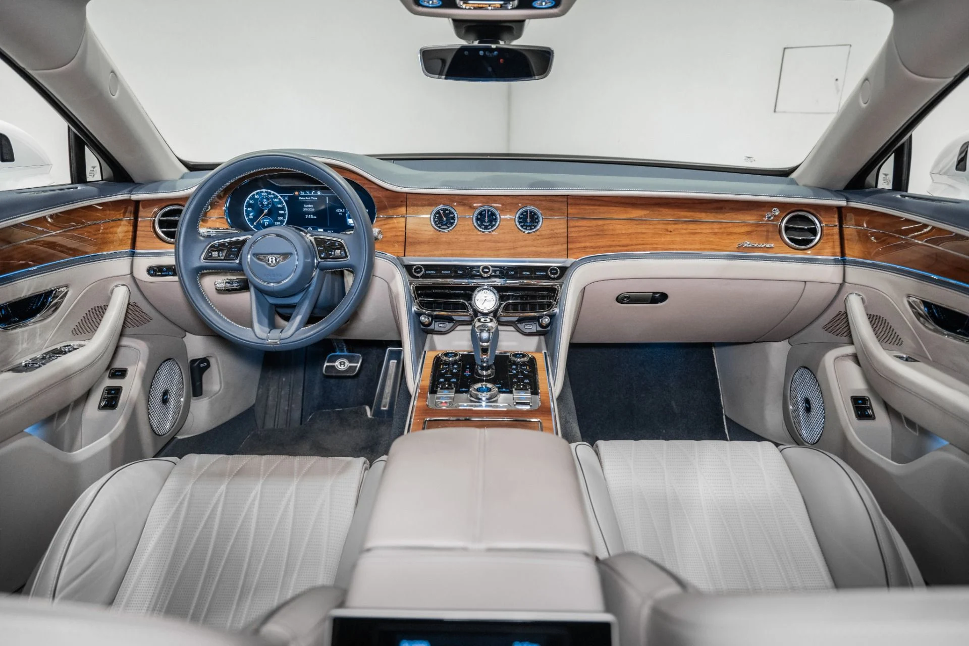 mph027_1787453082_Used_2023_Bentley_Flying_Spur_1772469545_80495cb9b7