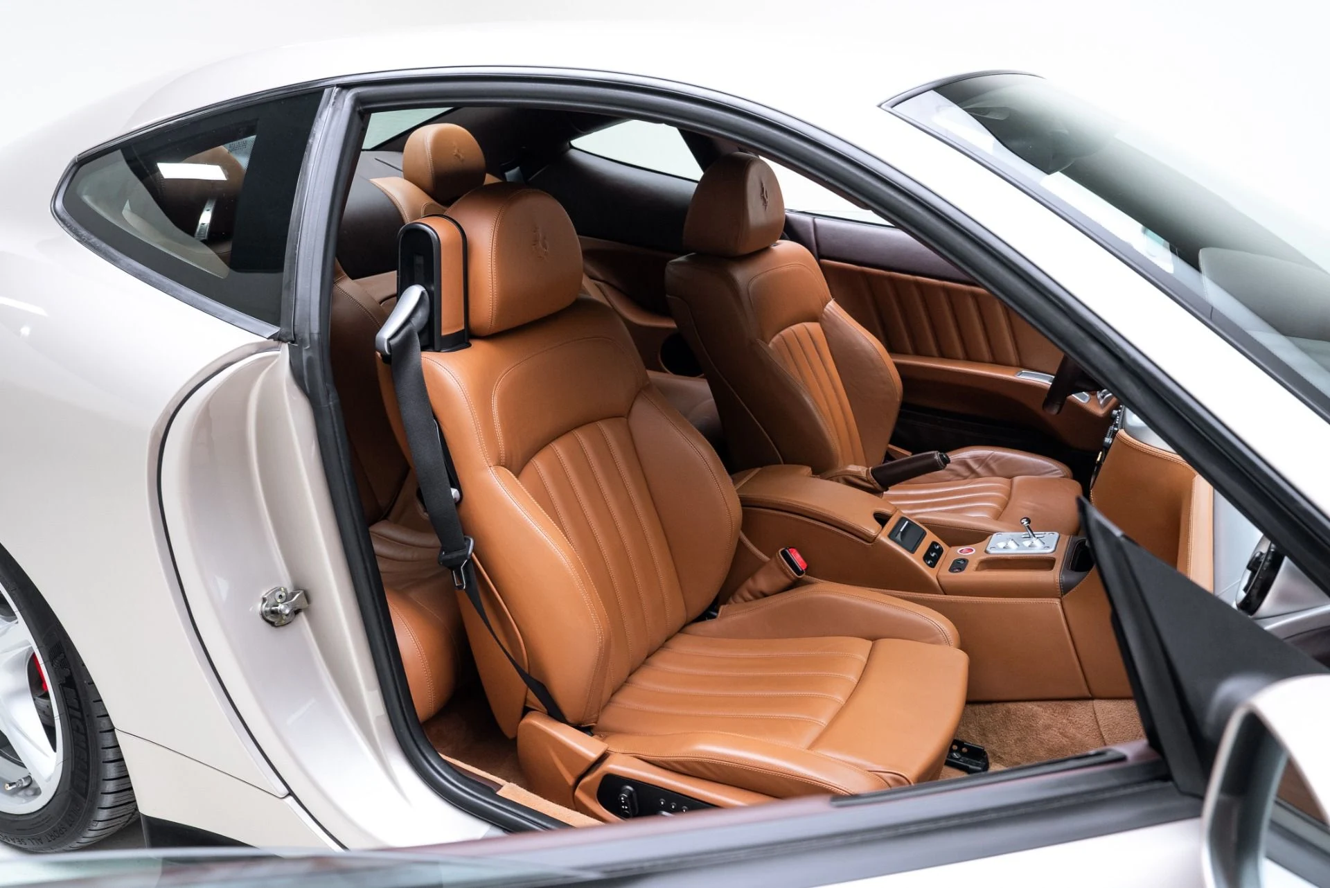 mph027_1799320259_Used_2005_Ferrari_612_Scaglietti_1774650455_2083bd9d46