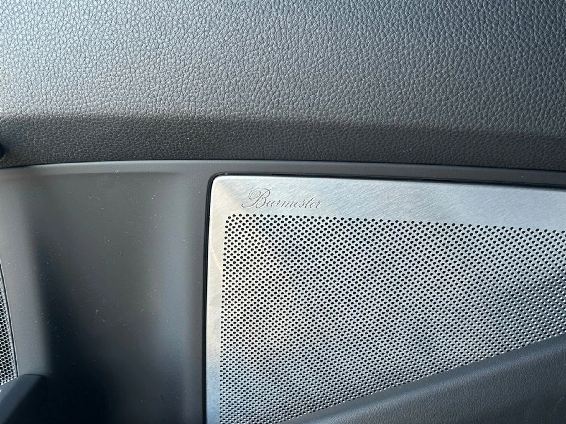 mph027_1804270498_ff2a4bde7aac7641cc936f5fa6dd62f6x_57e1e6ea66