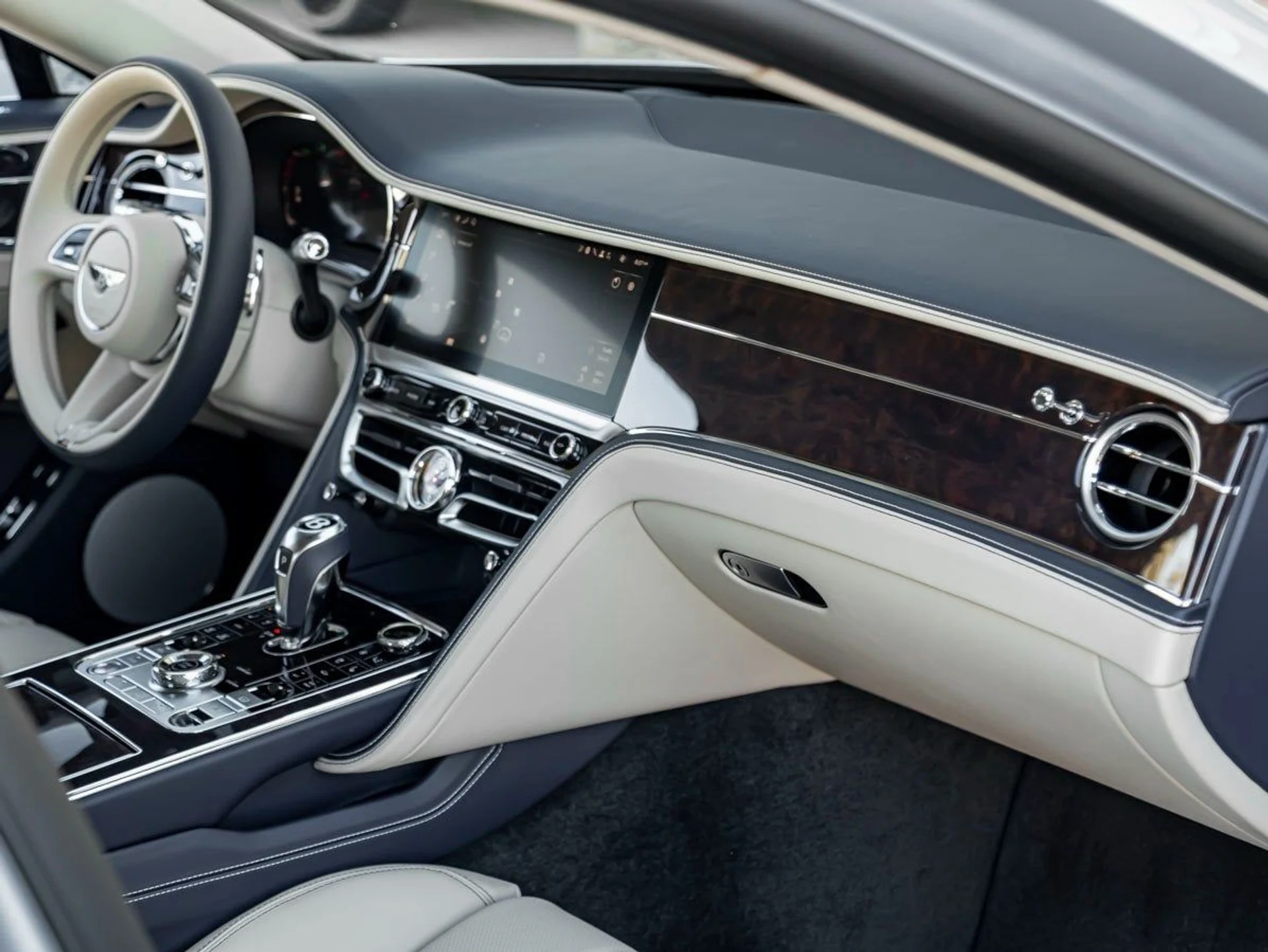 mph027_1807719315_28_d5ad66be04