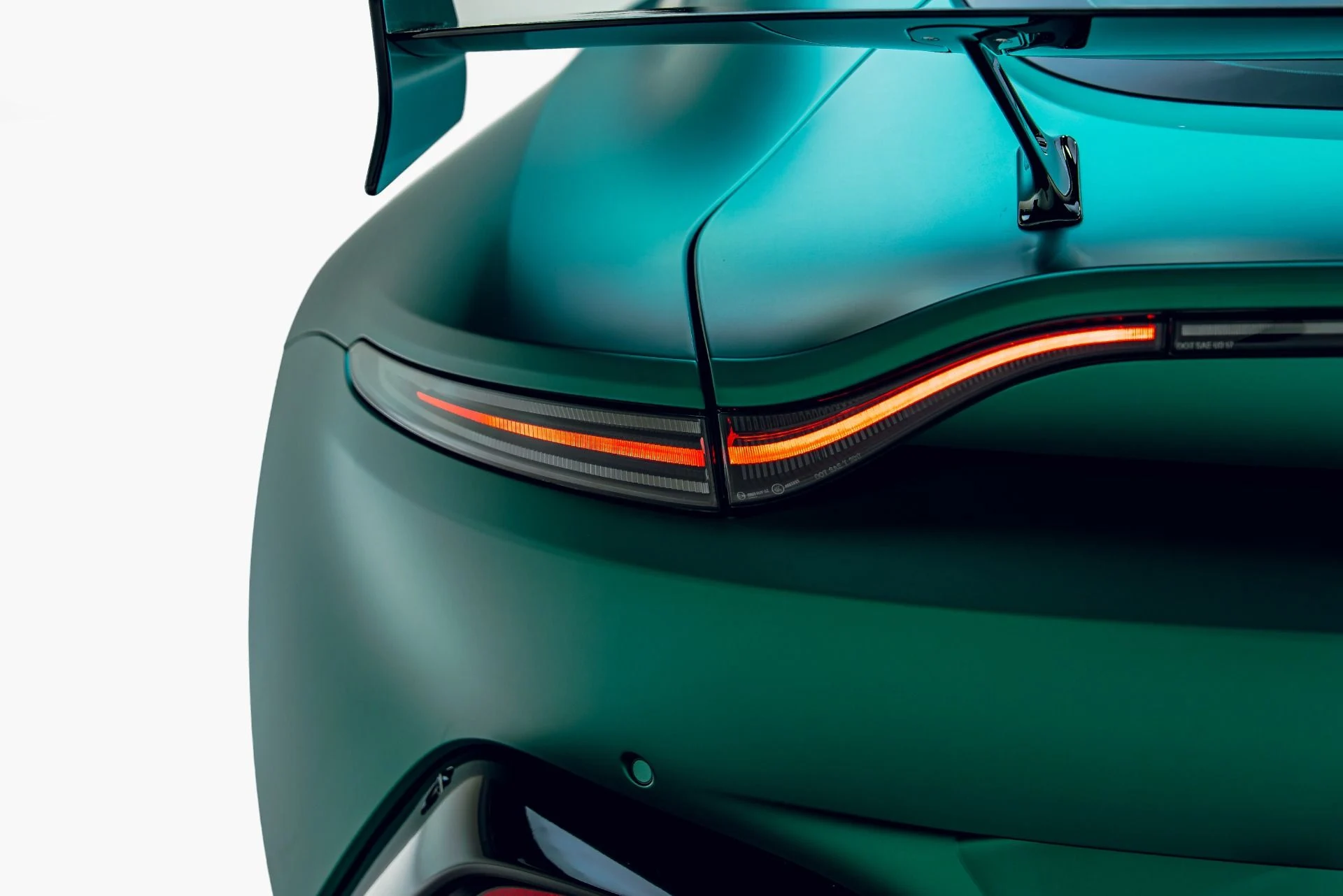 mph027_1809423780_Used_2023_Aston_Martin_Vantage_F1_Edition_1783661183_6b1db4f790