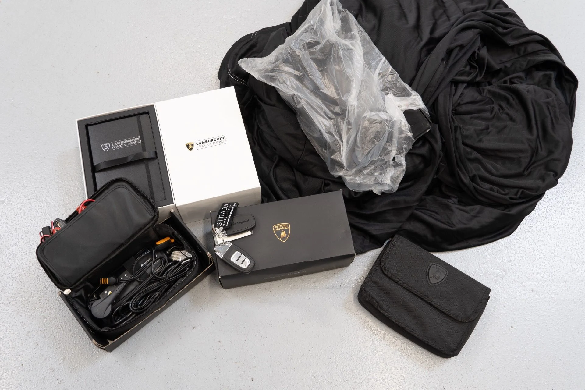 mph027_1810736857_Used_2023_Lamborghini_Huracan_EVO_1759348763_01c1101b8e