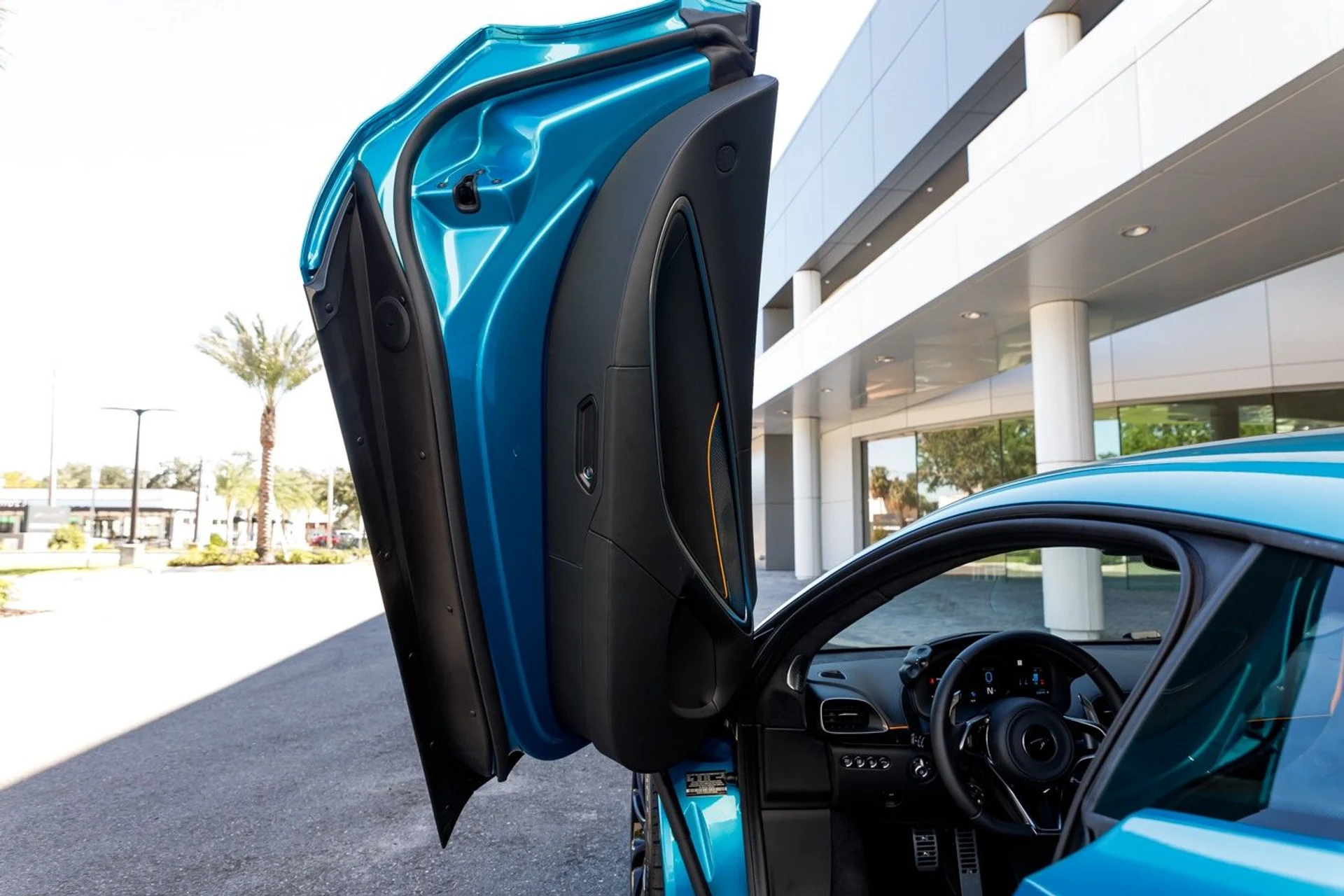 mph027_1821541314_602_p28_l_5f6f769ffc