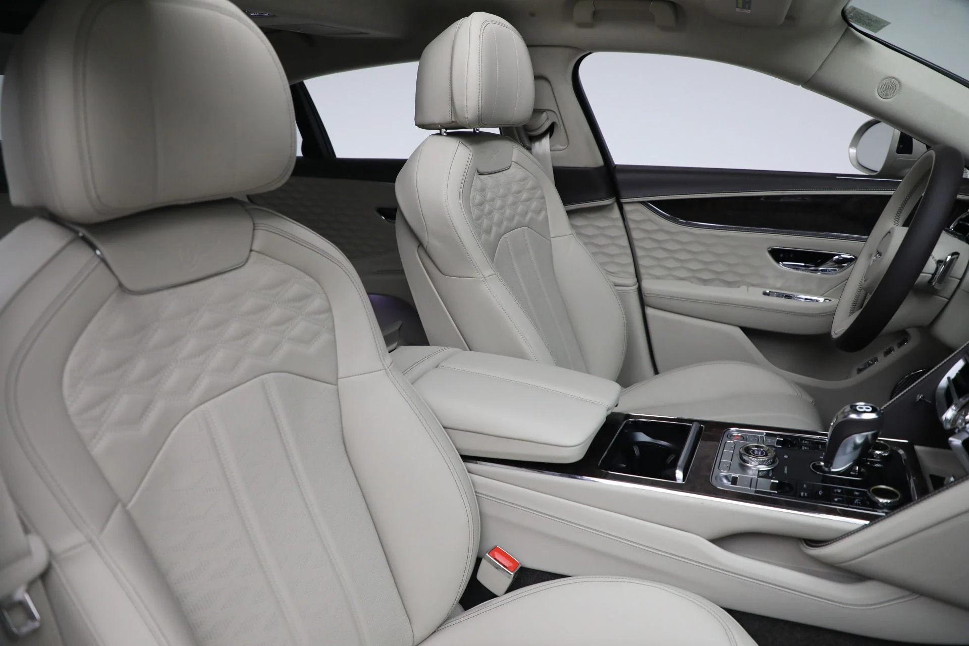 mph027_1825464523_New_2025_Bentley_Flying_Spur_Speed_82adedee0c