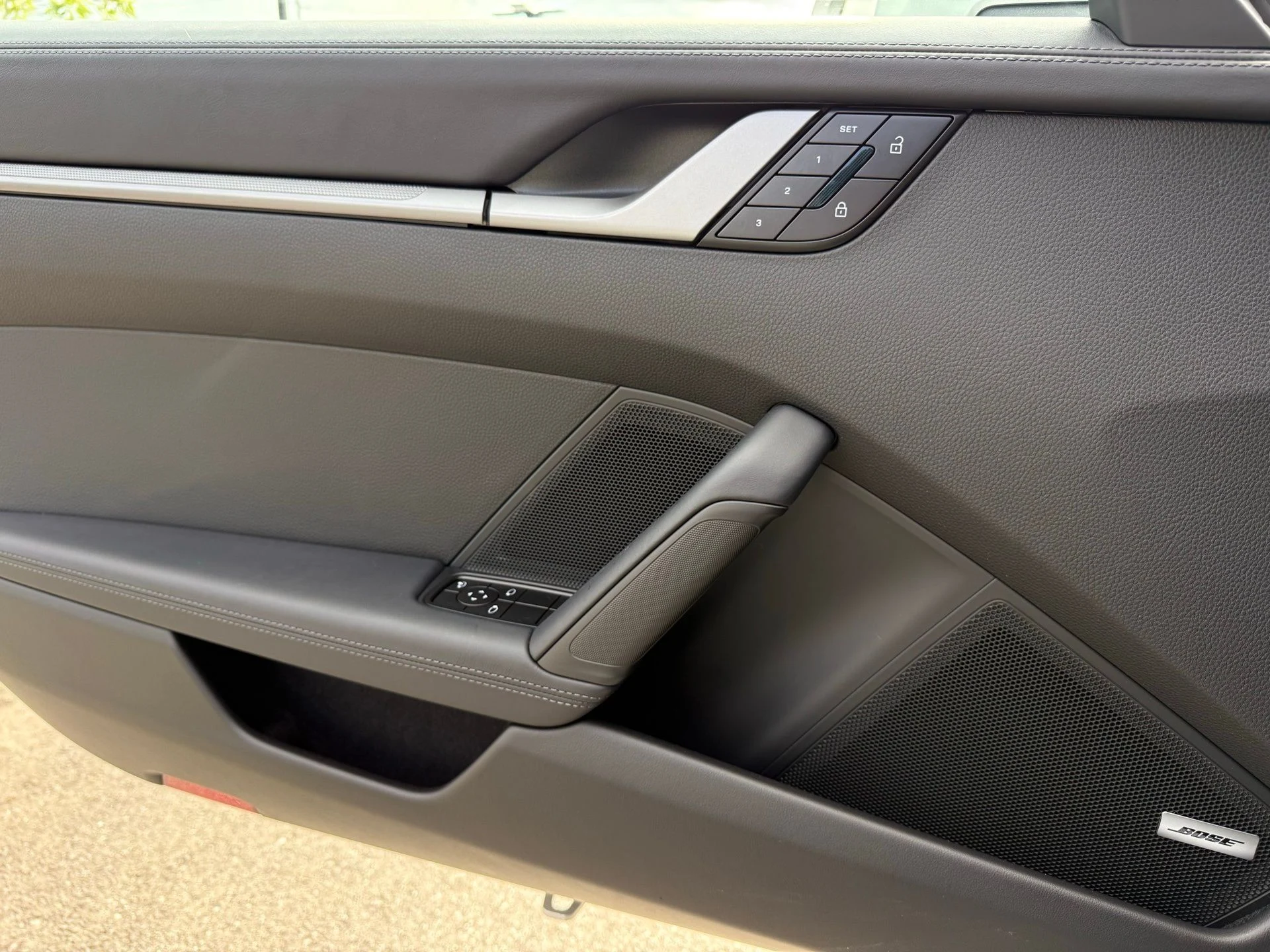 mph027_1827035007_a146e19197ef611e9701baa3eb6d8b55_8dced1489b