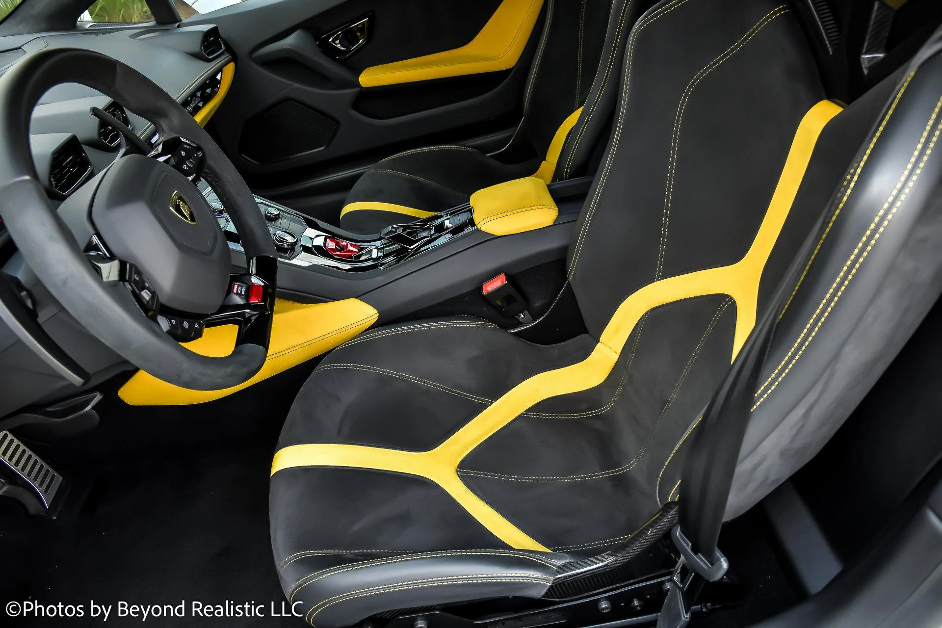 mph027_183029637_Used_2019_Lamborghini_Huracan_LP_580_2_S_1766655567_b732b50f5b