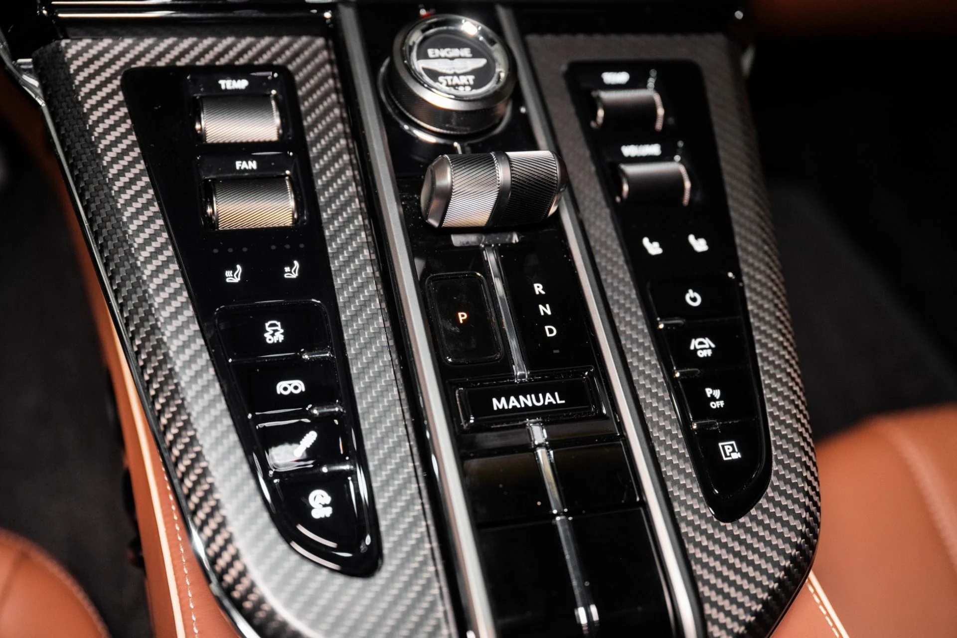mph027_183047393_New_2026_ASTON_MARTIN_VANTAGE_1756307805_d8e8033461