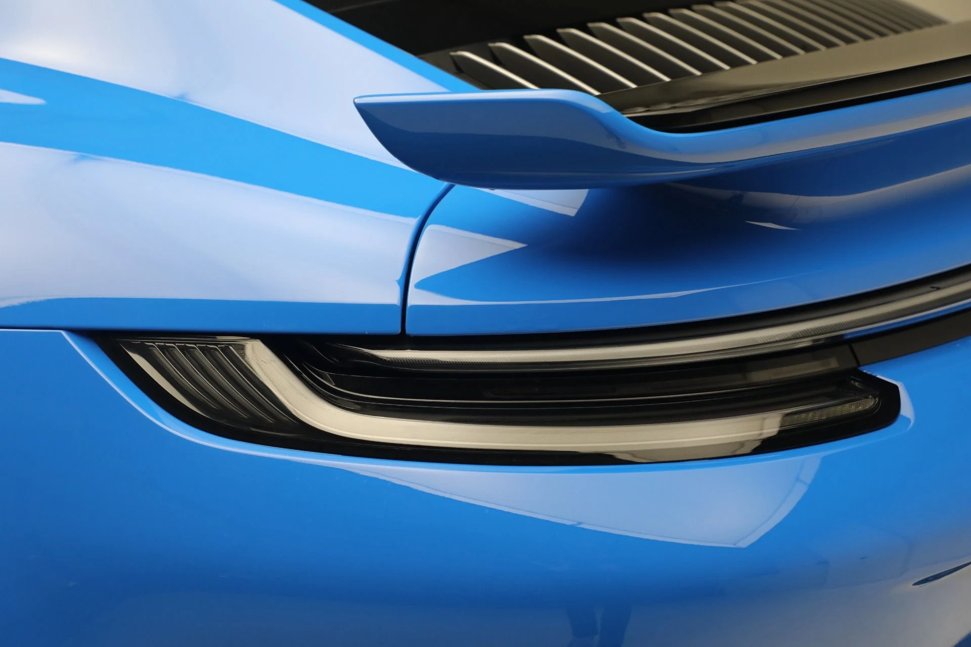 mph027_1841025273_Used_2022_Porsche_911_Turbo_S_1773502878_d62e0d77a2