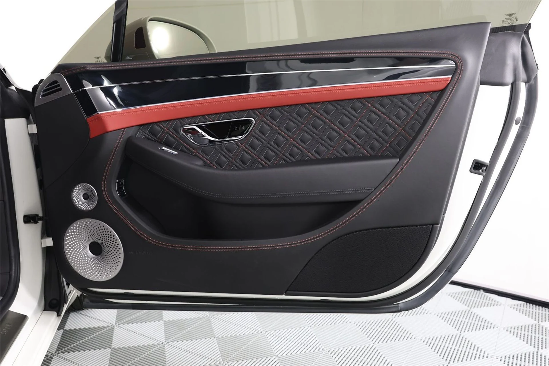 mph027_1846719878_b33aa44b9b3324d6214950b893138f03_5efc3690e5