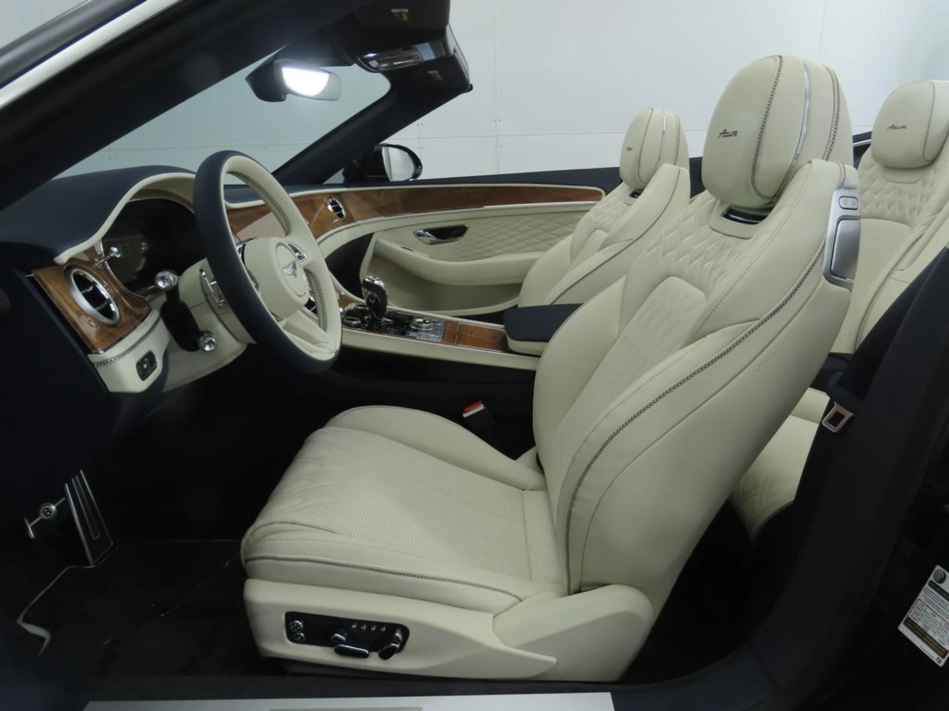 mph027_1848471674_new_2026_bentley_continental_gtc_8119_22946843_28_1024_d4f135316b