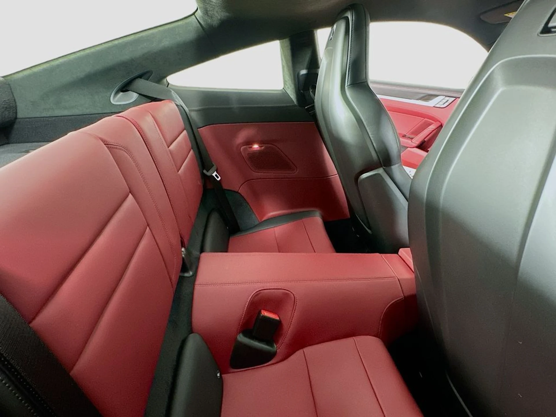 mph027_1848881147_b4cc885b01f3b002ef611d829671471ax_c99c3a0063