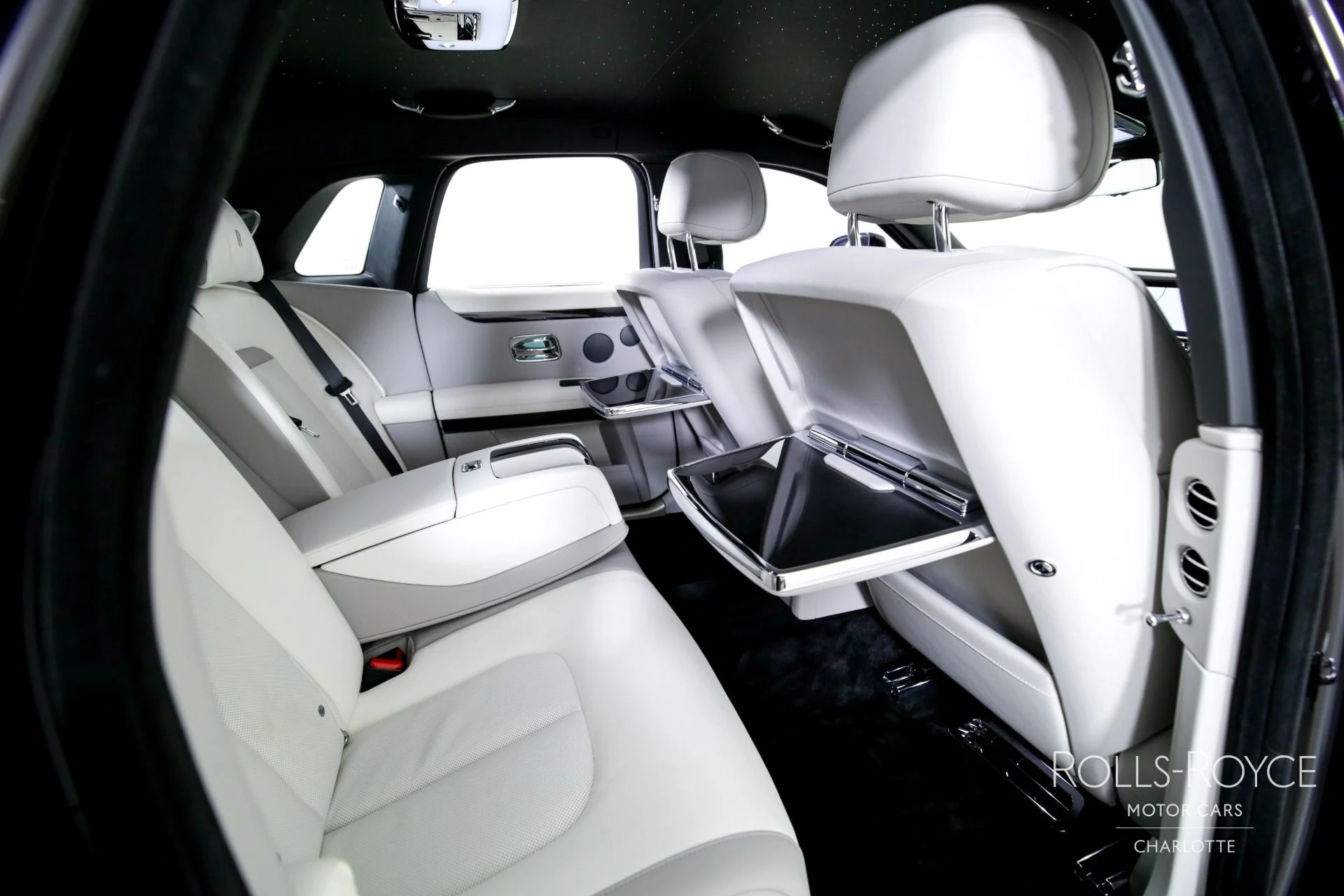 mph027_1849297792_Used_2024_Rolls_Royce_Ghost_1745266805_fc90656564