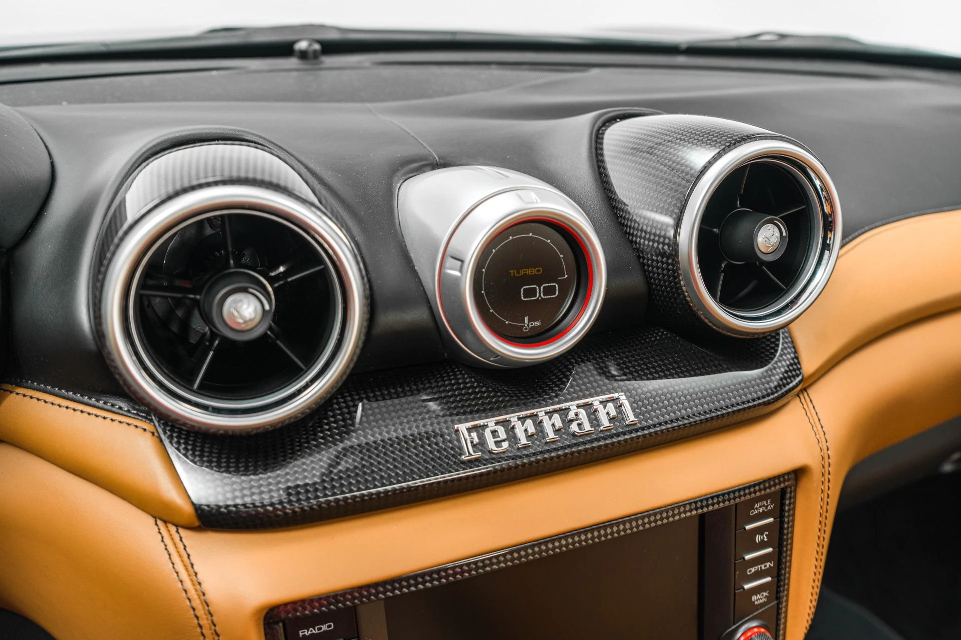 mph027_1857181039_Used_2015_Ferrari_California_T_1772230011_0532c92e36