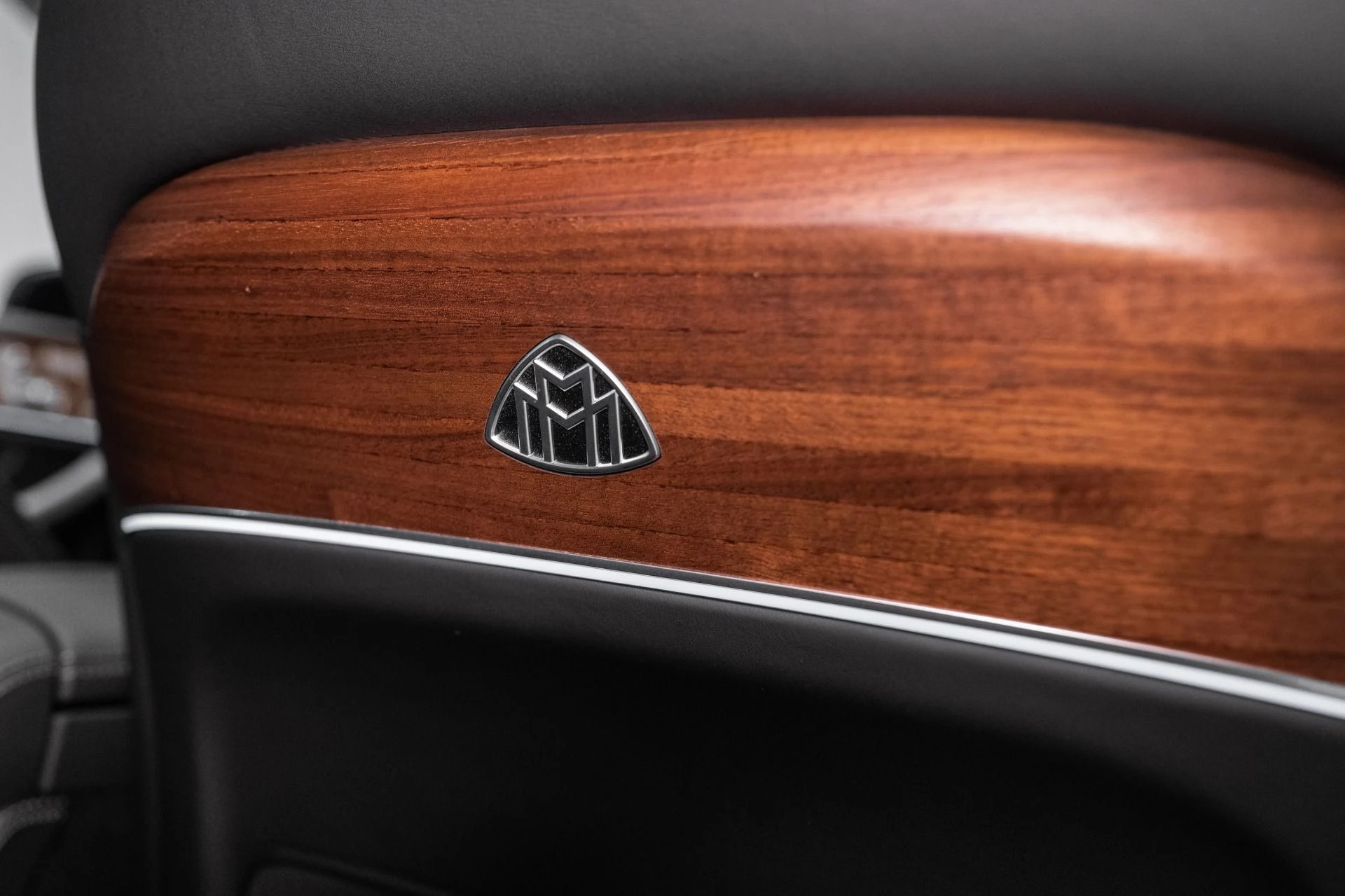 mph027_1861989645_Used_2023_Mercedes_Benz_GLS_Maybach_GLS_600_1762355740_b80d03e31a