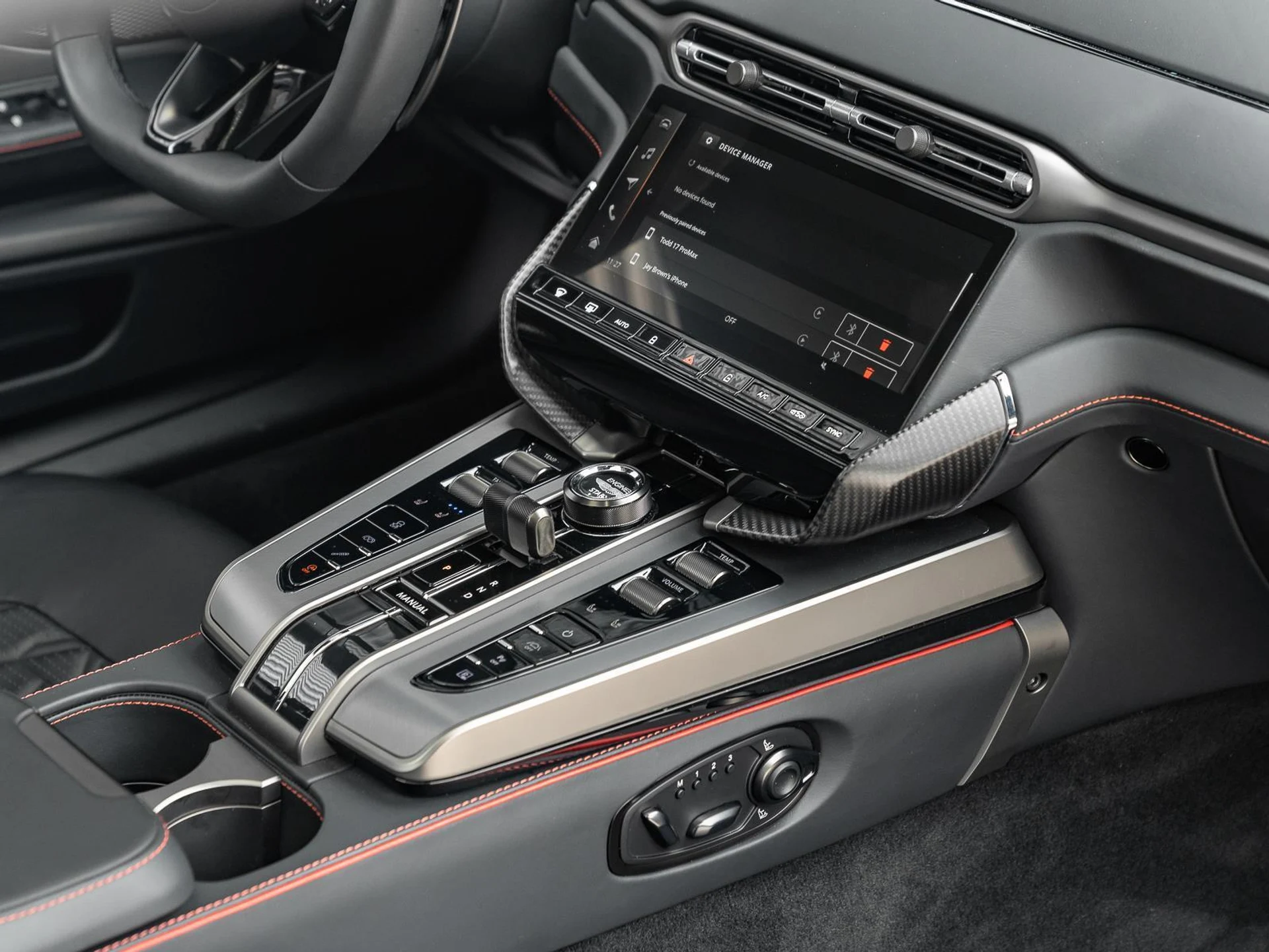 mph027_1862832836_Used_2025_Aston_Martin_Vanquish_Coupe_1780612110_87811ff62d