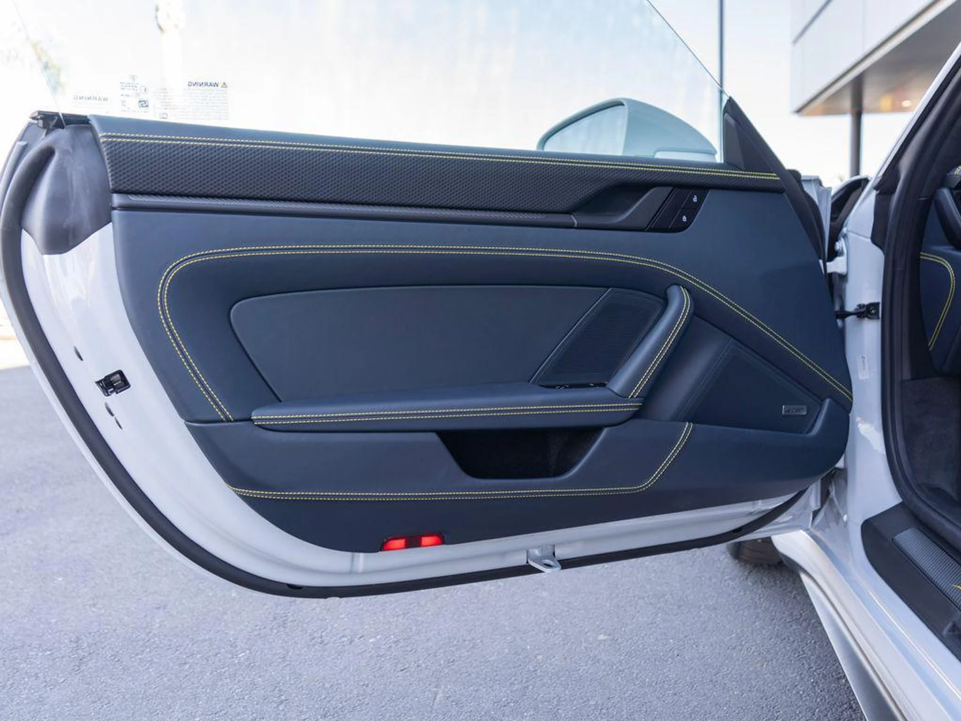 mph027_1876938229_g_Qfcl_Wio_ws_LWX_Kfrt47roo_Pho_4b4fdb36e4