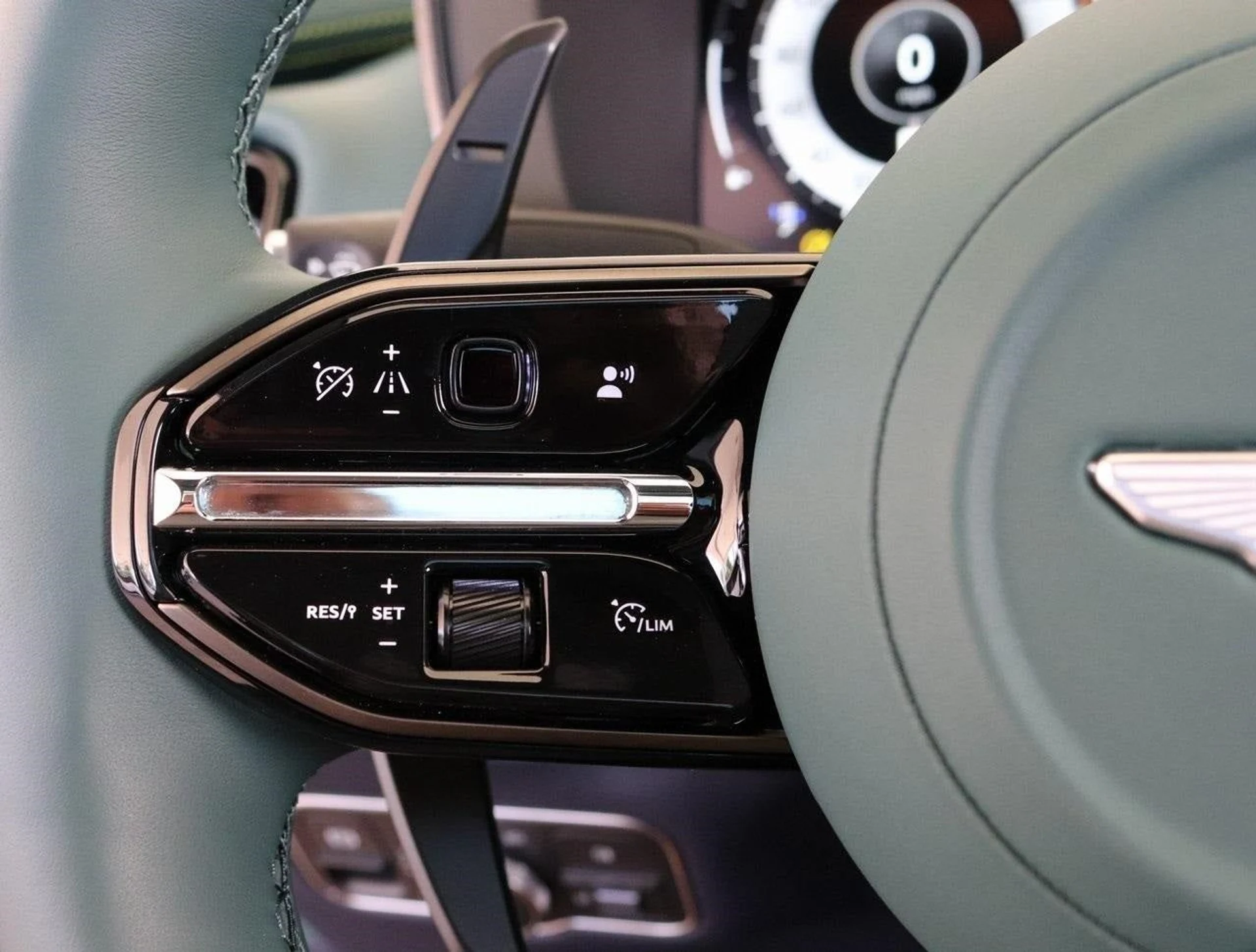 mph027_188853849_28_608b52a90b