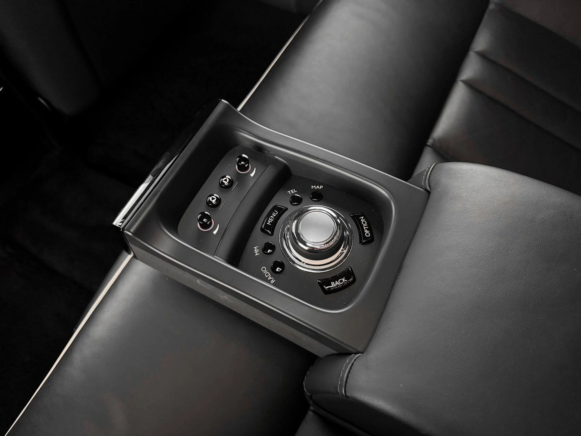 mph027_189137412_c1b063ede8c3cf1bf1fec6c2af30e746x_f07bafdb03