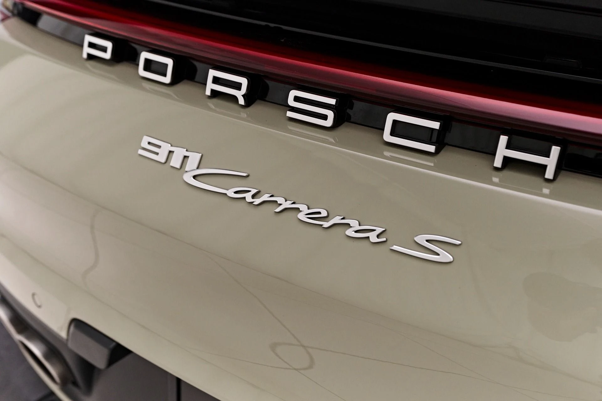 mph027_1891585504_Used_2022_Porsche_911_Carrera_S_1759192891_9e8df1ac73