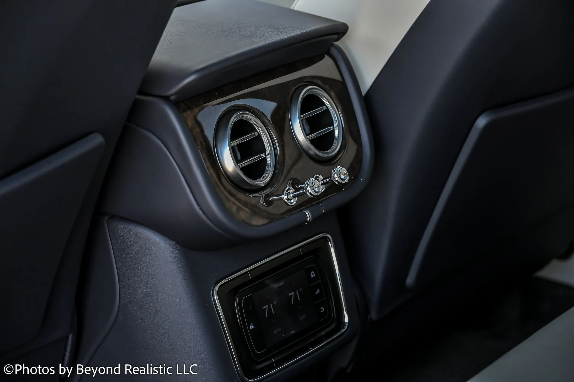 mph027_1895142919_d199abbfd9dd3dd8b40418642e95d177x_ba8108a2af