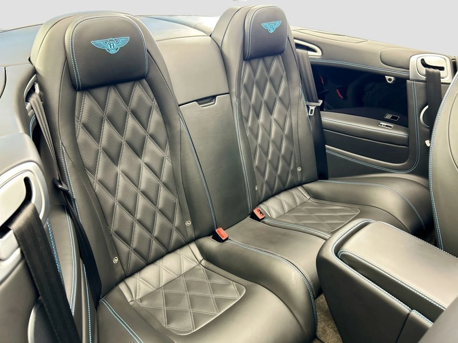 mph027_1899668987_used_2014_bentley_continental_gt_v8_s_2drconvertible_8119_22979396_28_1024_c42f88d9aa