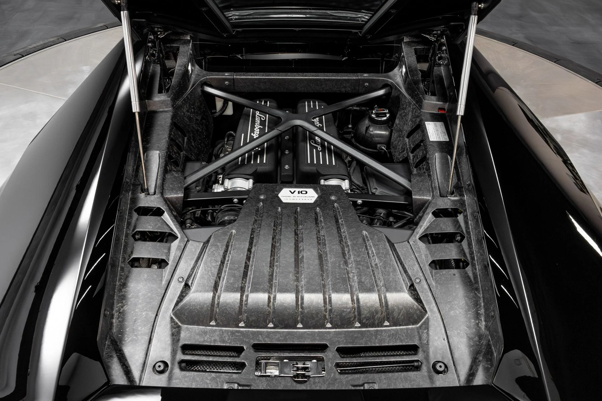 mph027_1900090648_Used_2017_Lamborghini_Huracan_LP_580_2_1771545979_9090a058e6