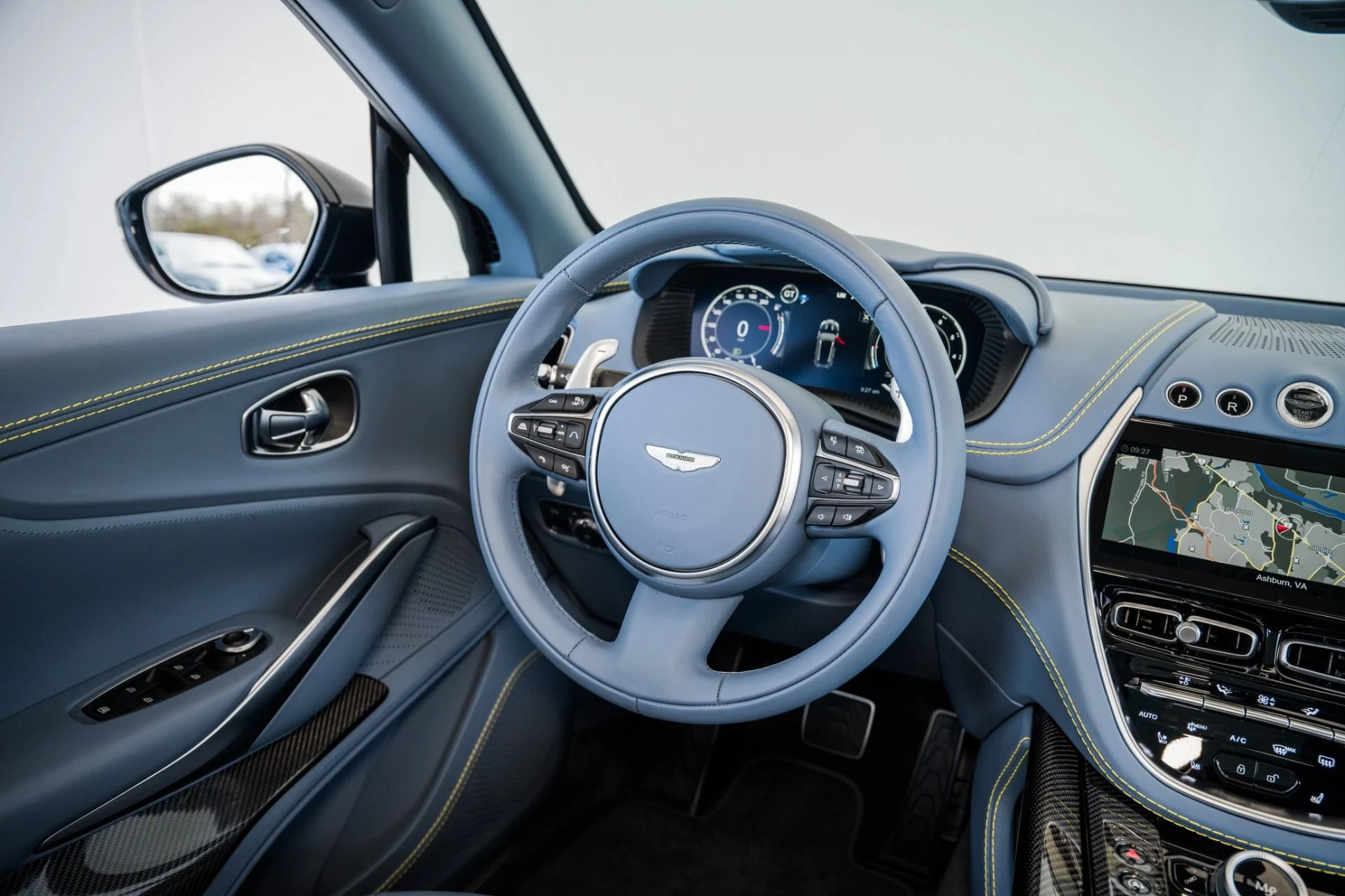 mph027_1902944347_Used_2023_Aston_Martin_DBX_707_1728832242_50008a3e5b