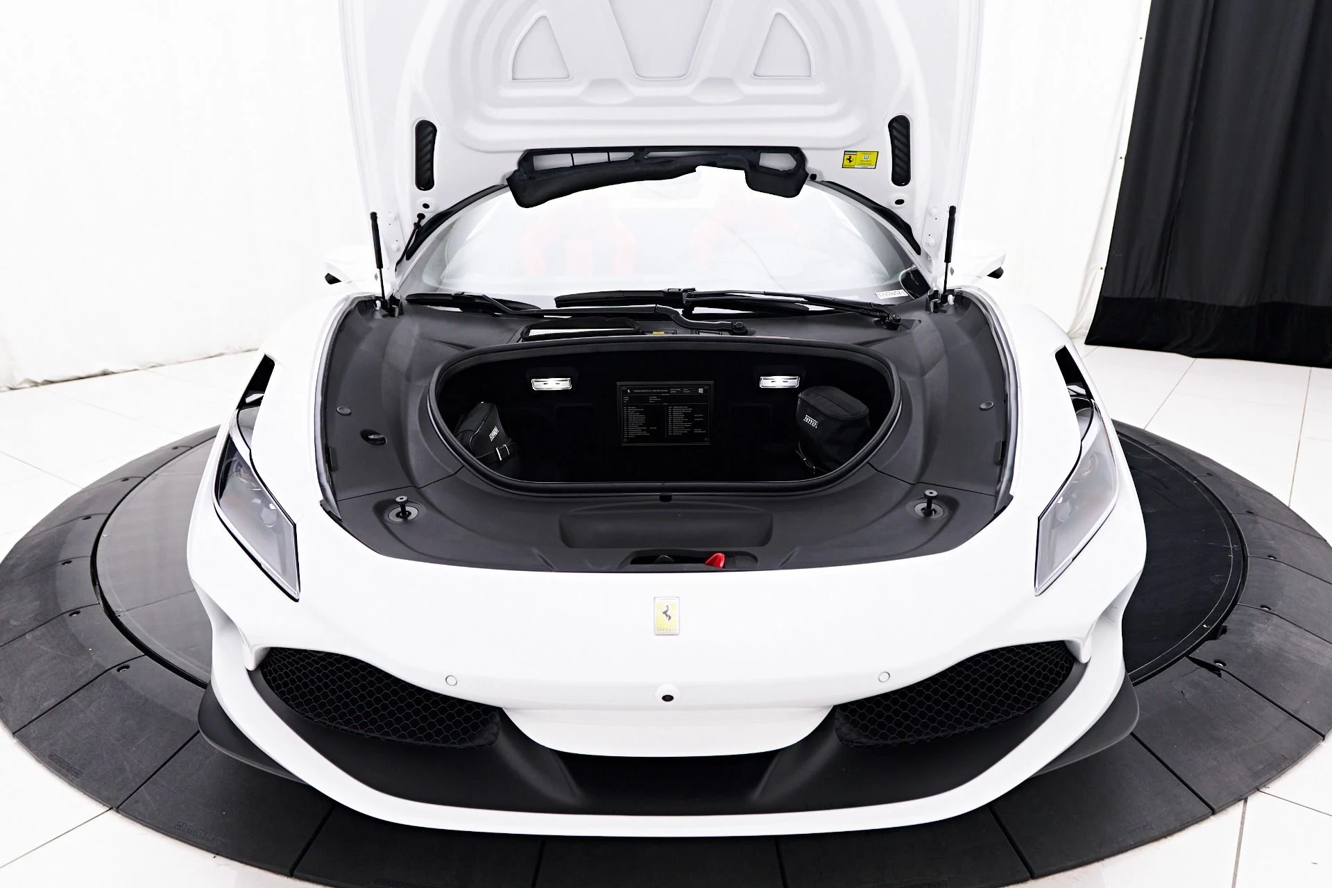 mph027_1904327193_Used_2023_Ferrari_F8_Spider_Base_1753926765_812123e998