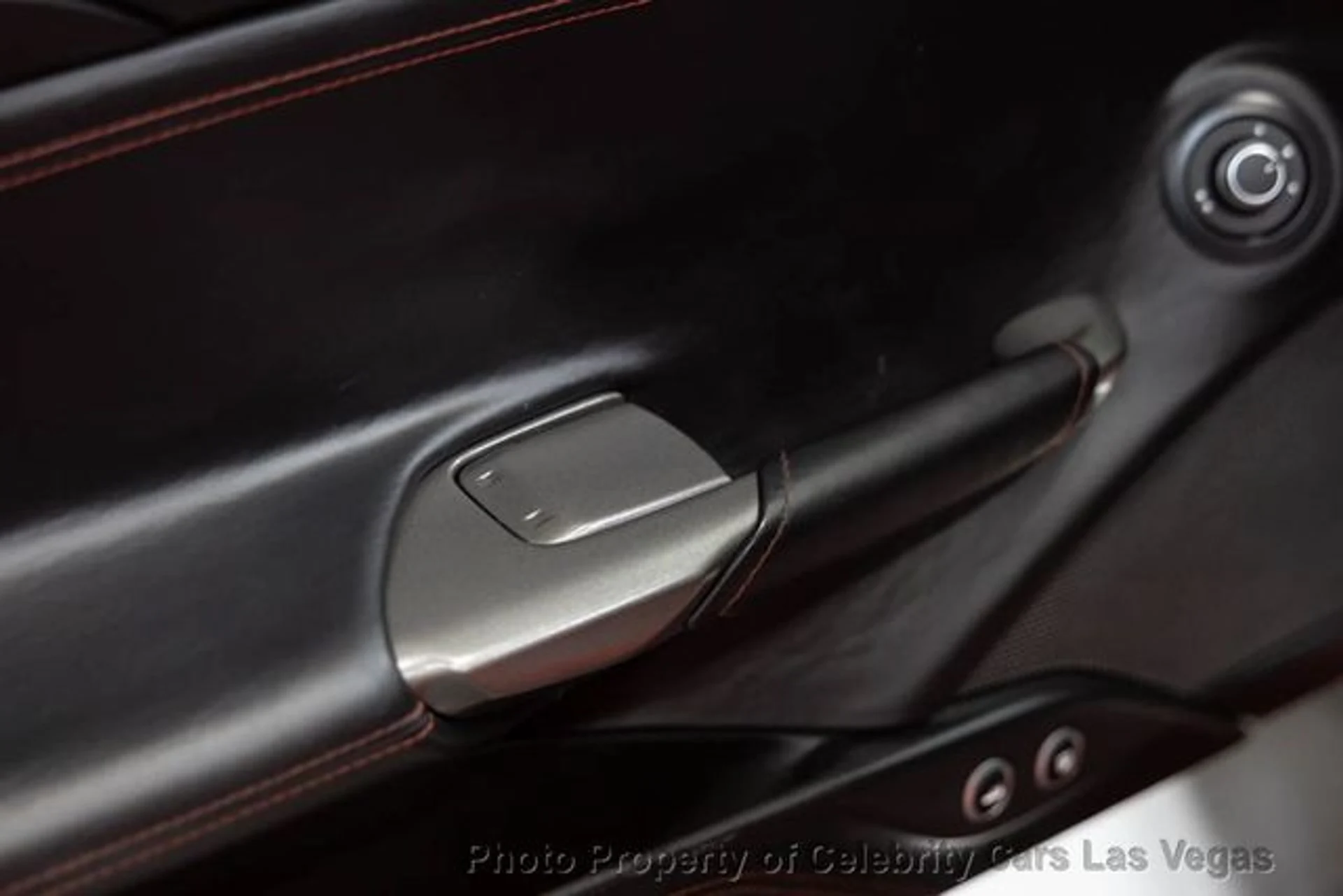 mph027_190774882_used_2016_ferrari_488_gtb_2drcoupe_9707_23063335_32_640_04ef72e66b