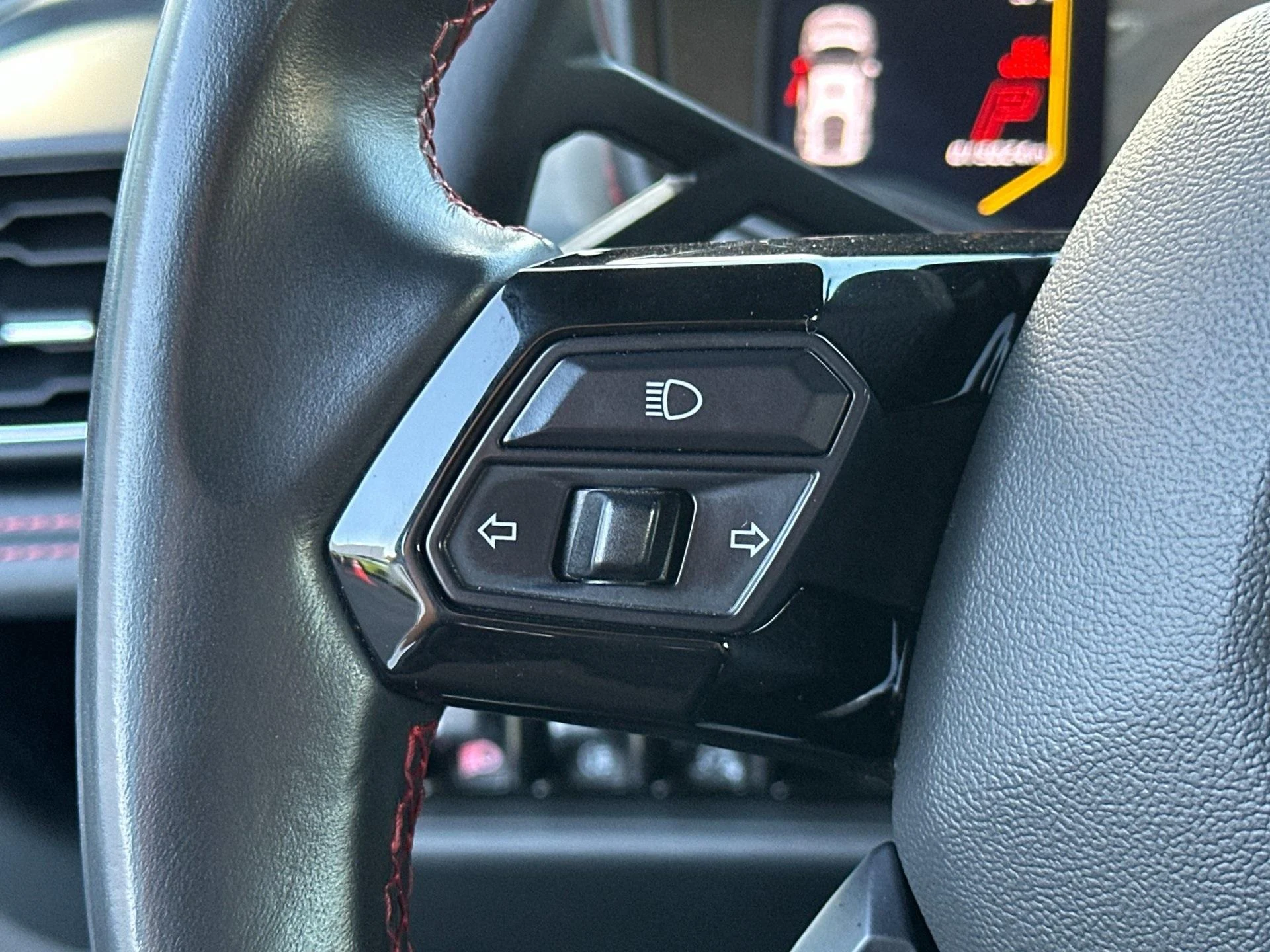 mph027_1917661513_Used_2020_Lamborghini_Huracan_EVO_Selezione_CPO_1762507909_316eaa4965