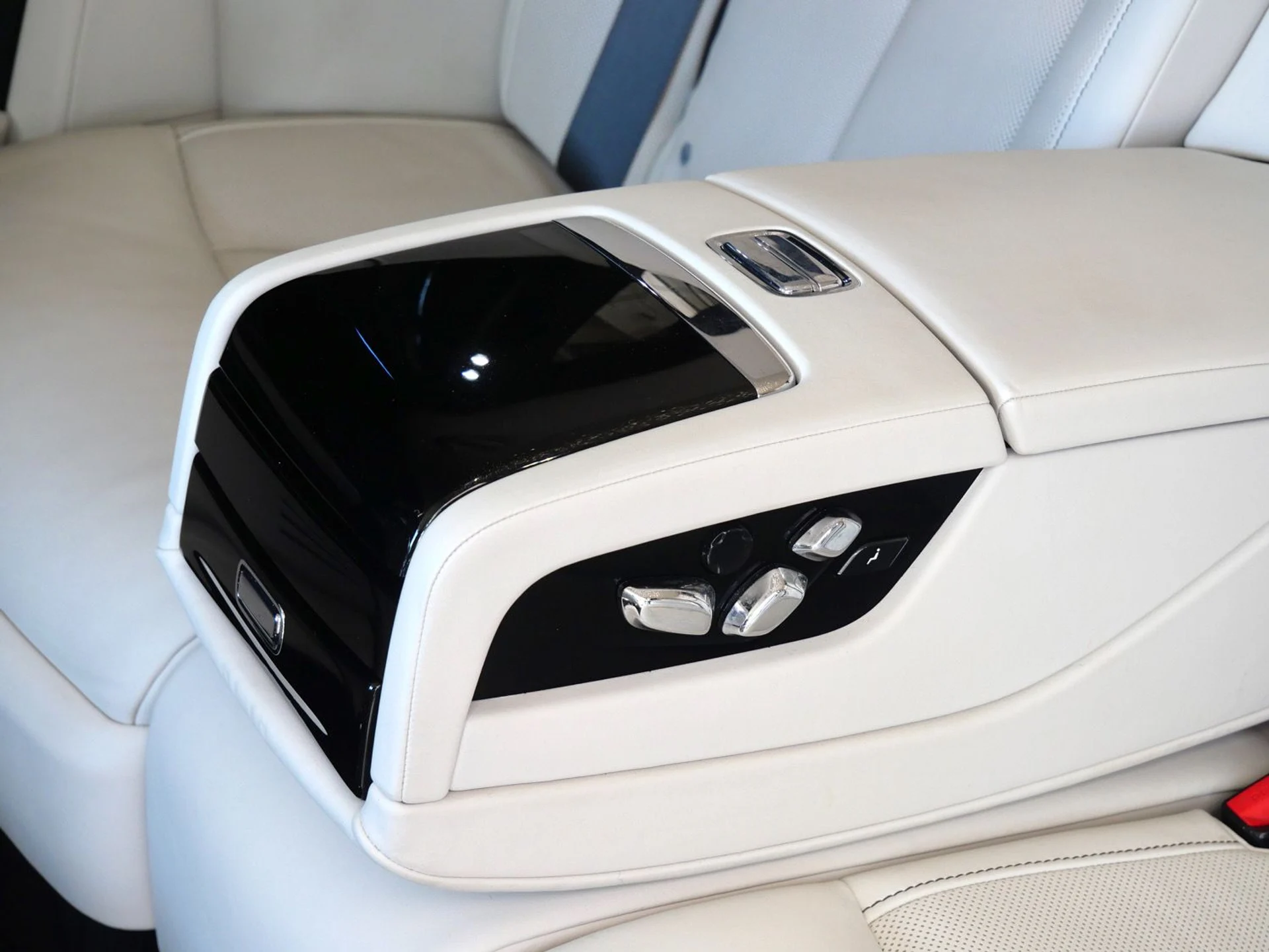 mph027_1920273651_eb20e7e5a37e6a8dd2a3d1508971fbf7x_b0e672d297