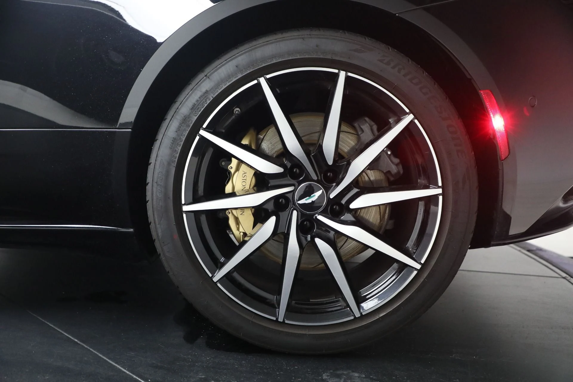 mph027_1923042039_Used_2020_Aston_Martin_DB_11_Volante_1768664310_edc4f42ec1