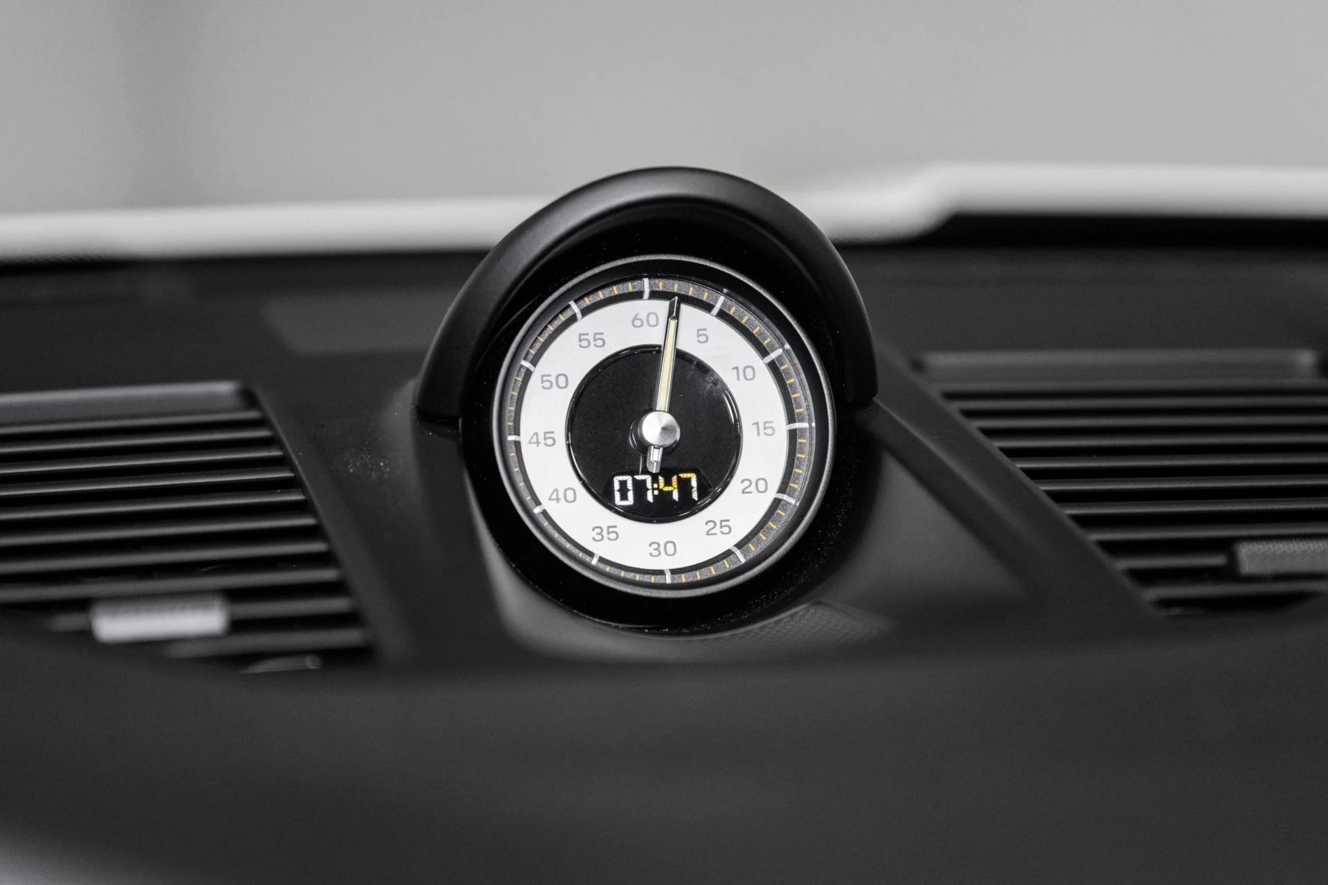 mph027_1925316988_Used_2022_Porsche_911_GT_3_1767714919_4cf8845fba