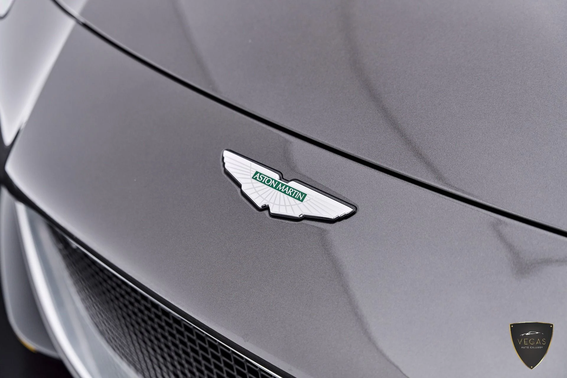 mph027_1932594917_Used_2021_Aston_Martin_Vantage_Base_1785210169_849cbc76c0
