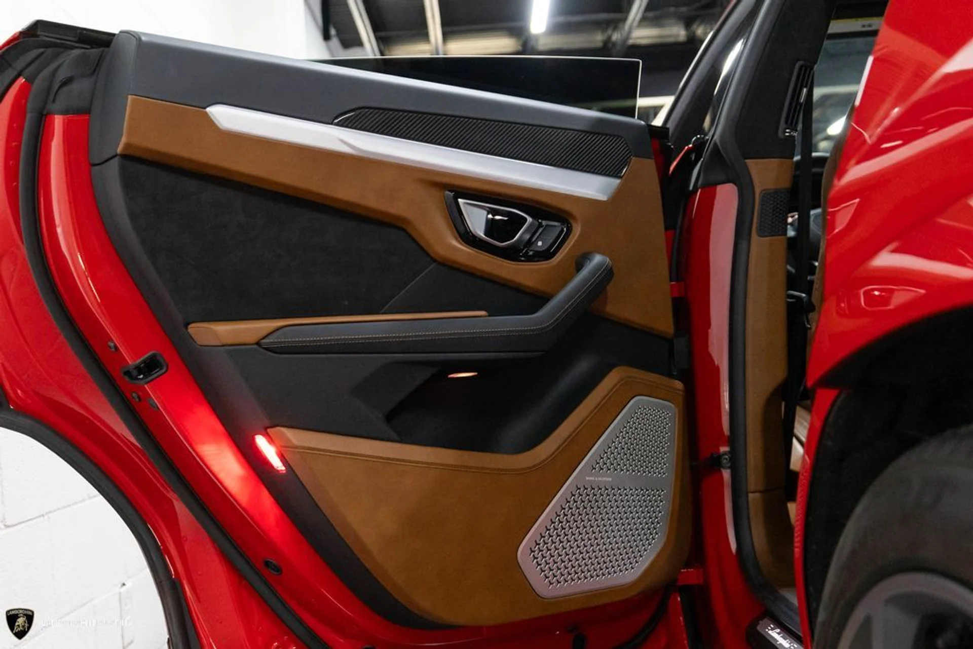 mph027_1948369663_dd0a954ac1a14bf46487f48549c21320x_04907ef63a