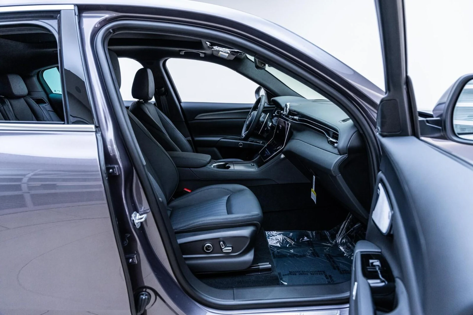 mph027_1963492357_Used_2024_Maserati_Grecale_GT_1761369421_62a513d45b