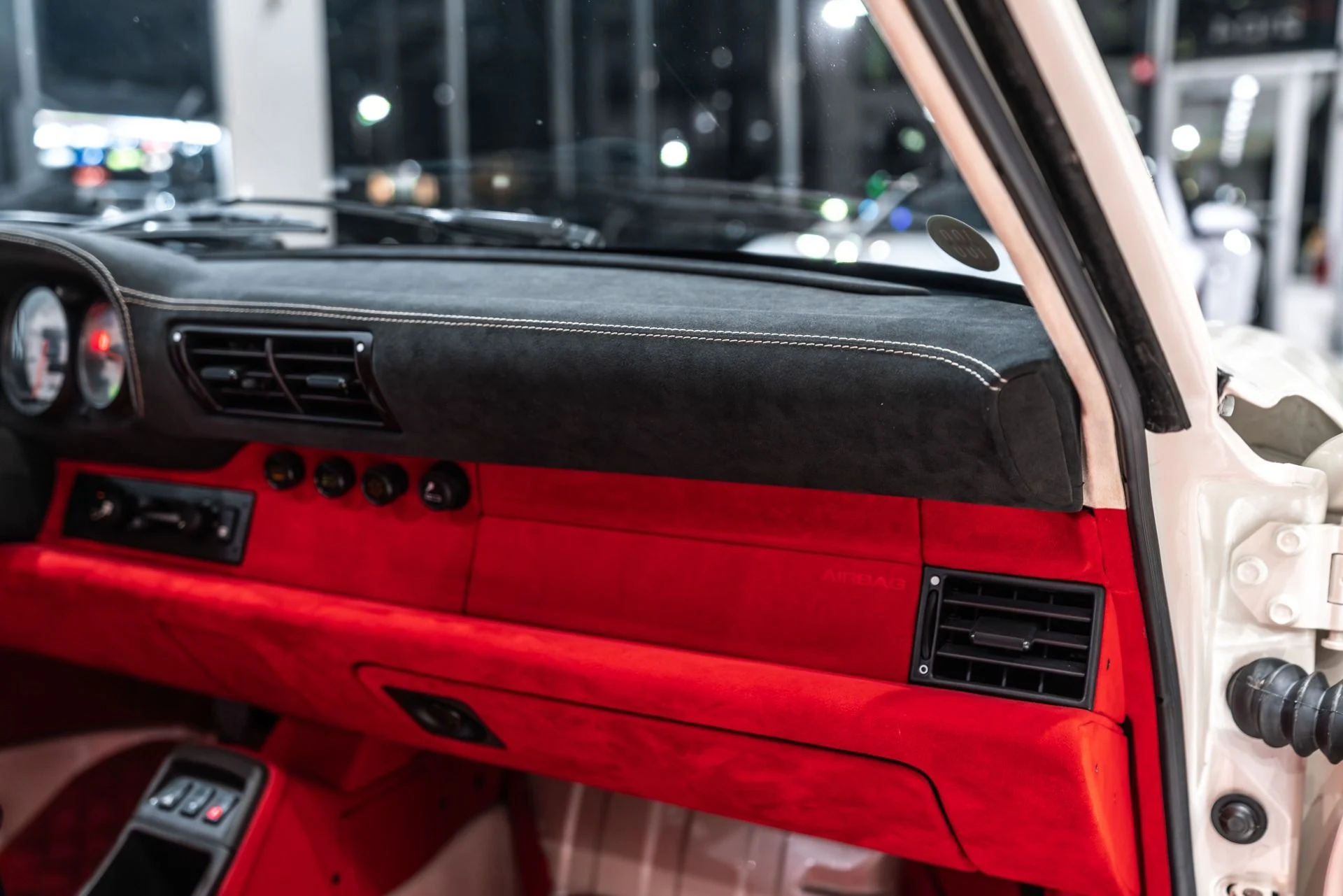 mph027_196378189_12739_p28_l_dc62f8bd16