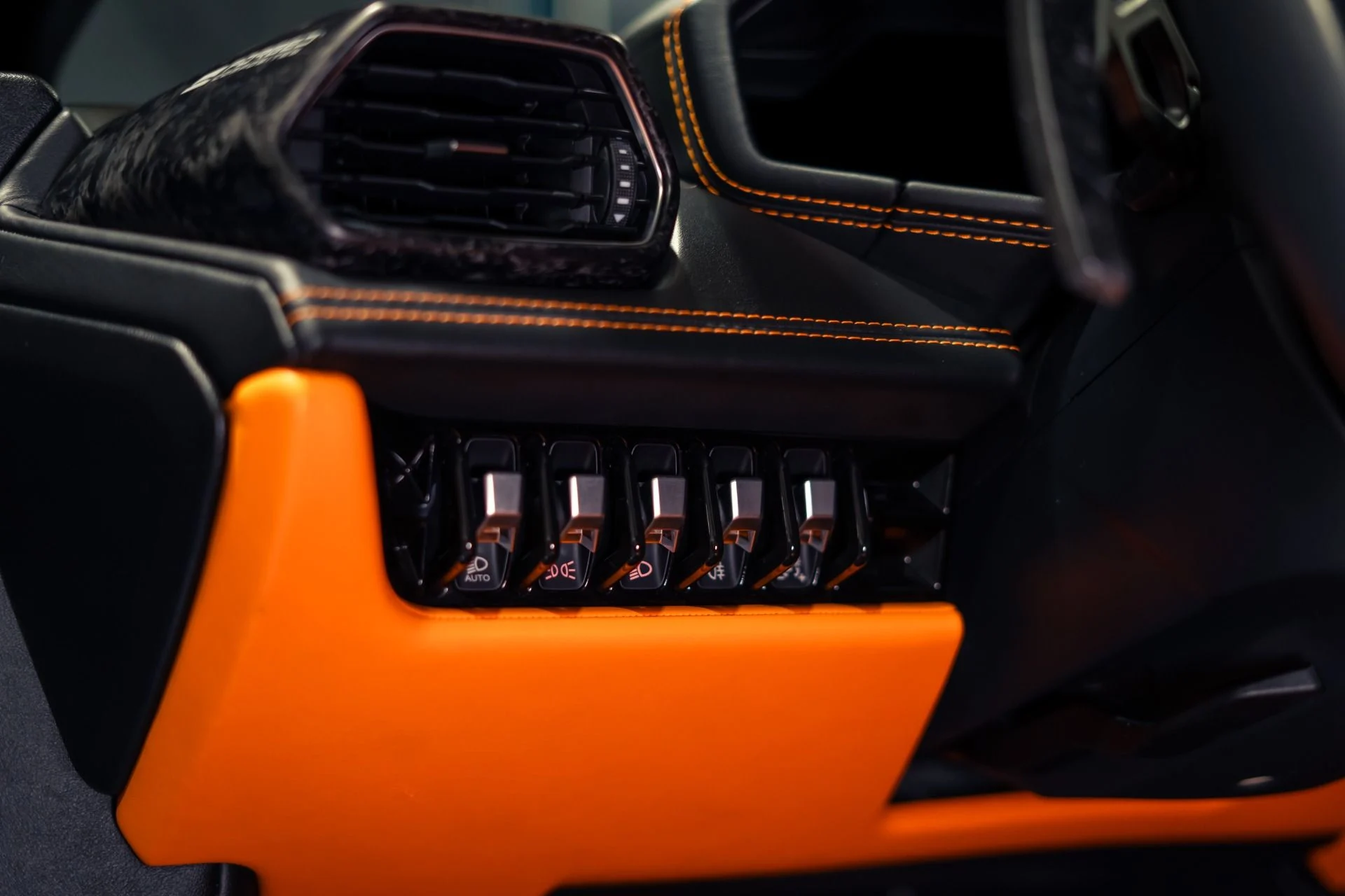 mph027_1963860119_Used_2020_Lamborghini_Huracan_EVO_Blu_Aegeus_Matte_Paint_w_Orange_Leather_Sensonum_Audio_1781118932_d0b2e4d286